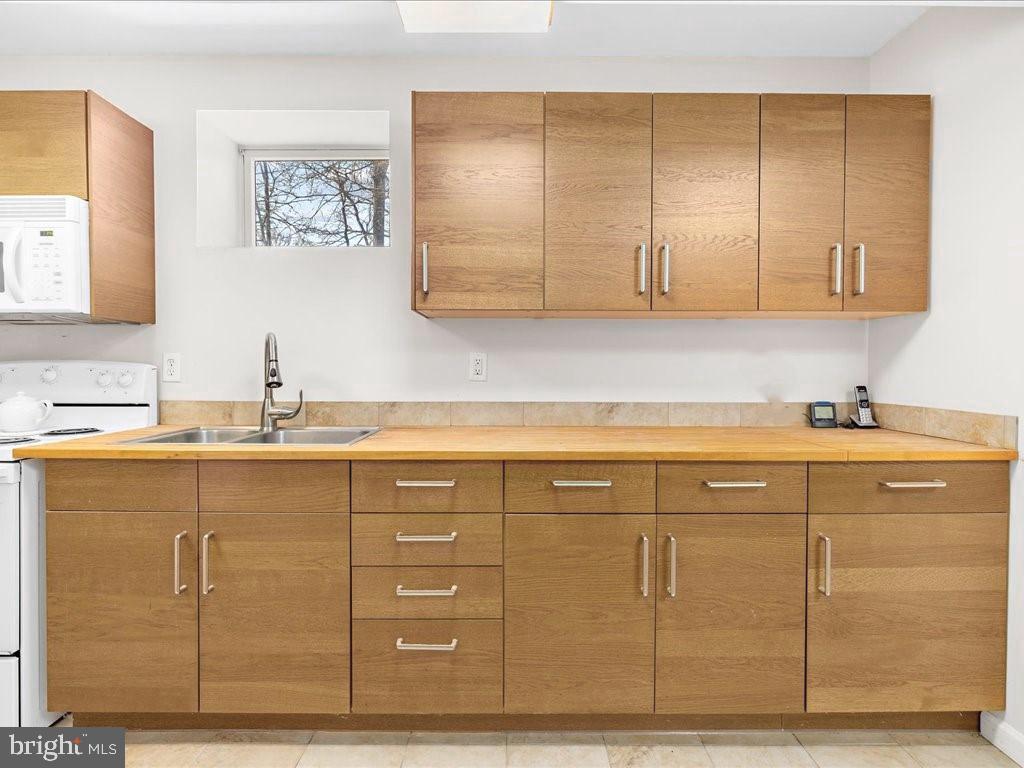 RIDING WOODS - Residential