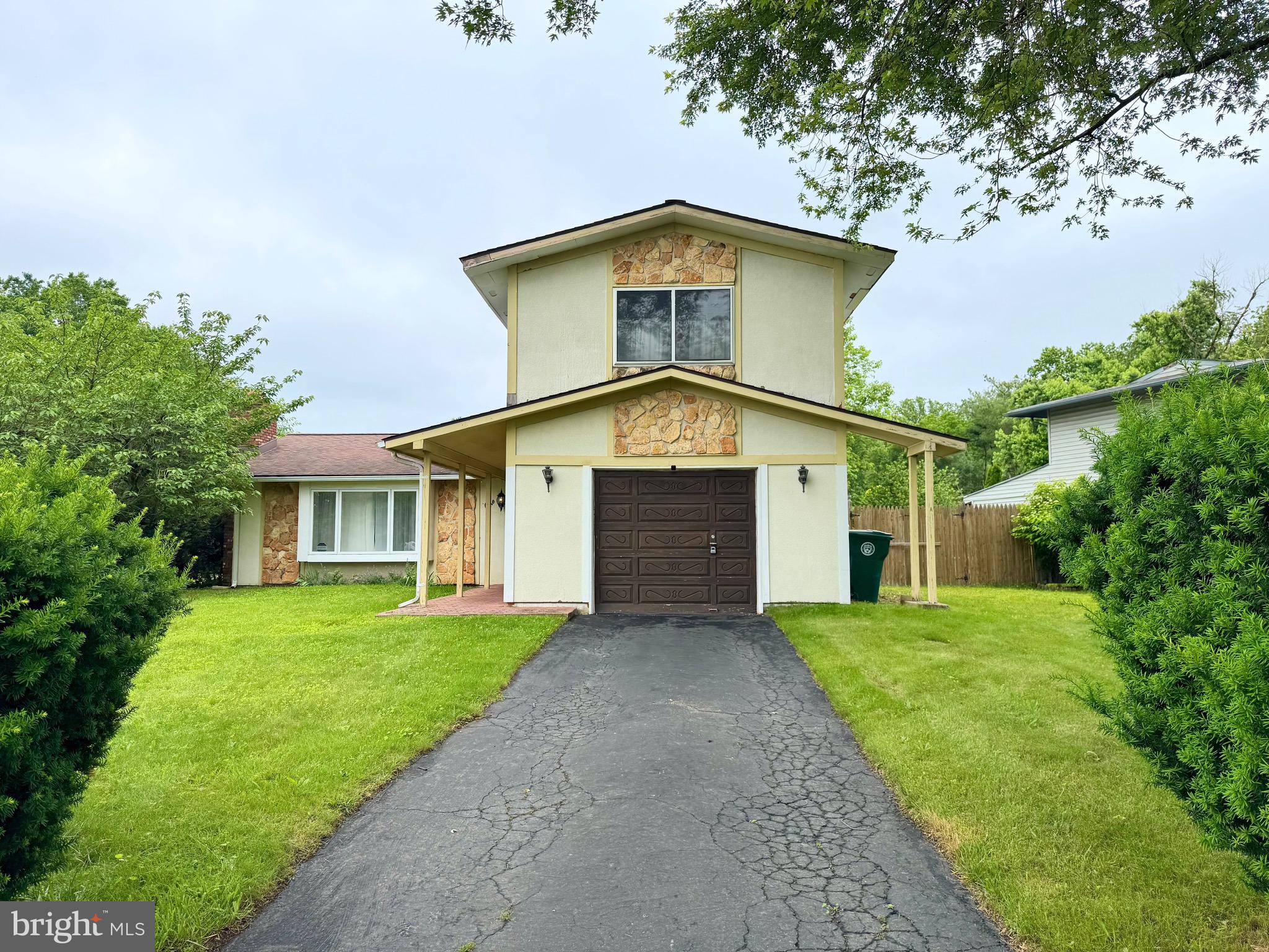 1 SURREY COURT