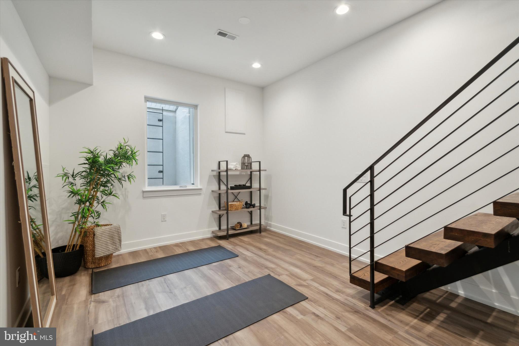 BELLA VISTA - Residential