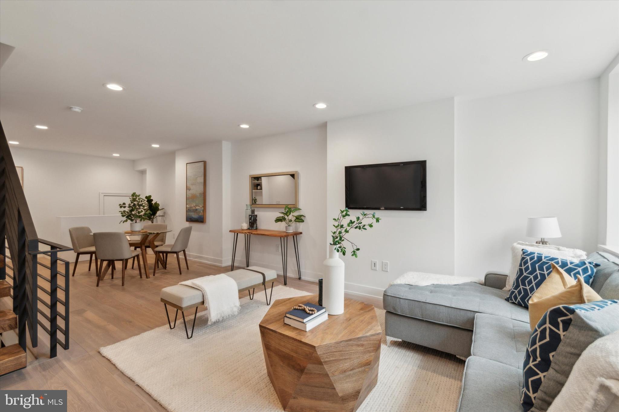 BELLA VISTA - Residential