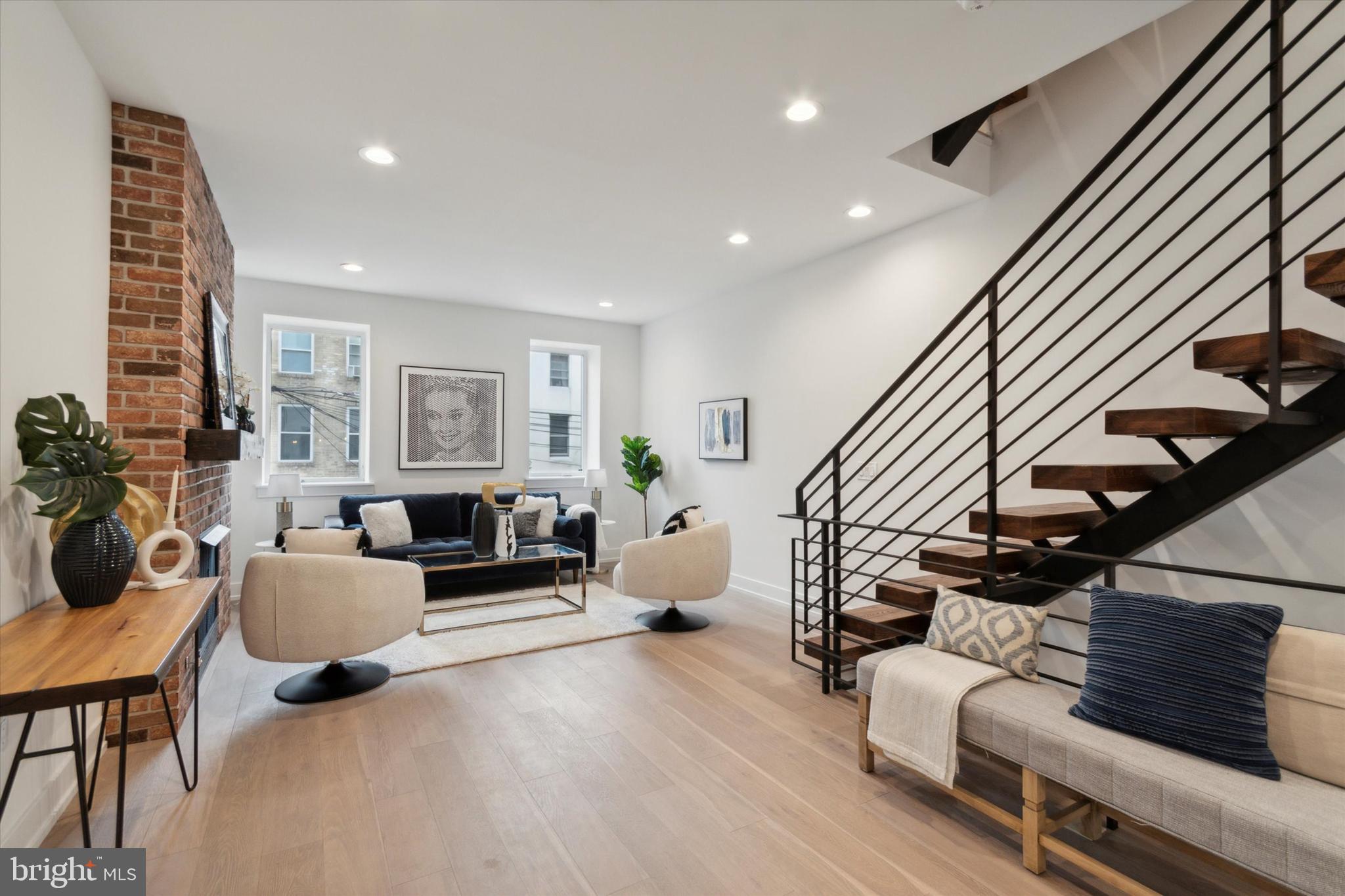 BELLA VISTA - Residential
