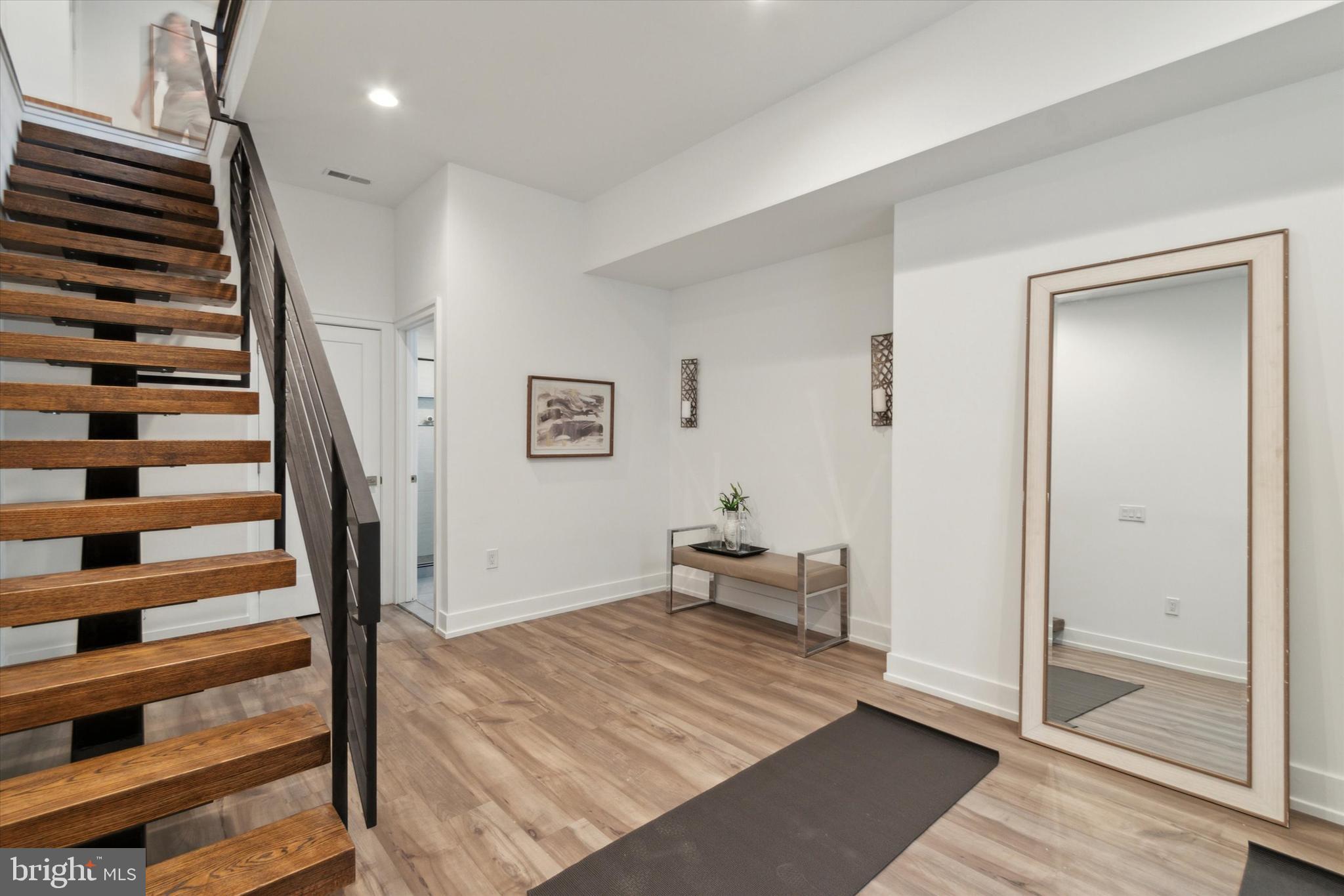 BELLA VISTA - Residential
