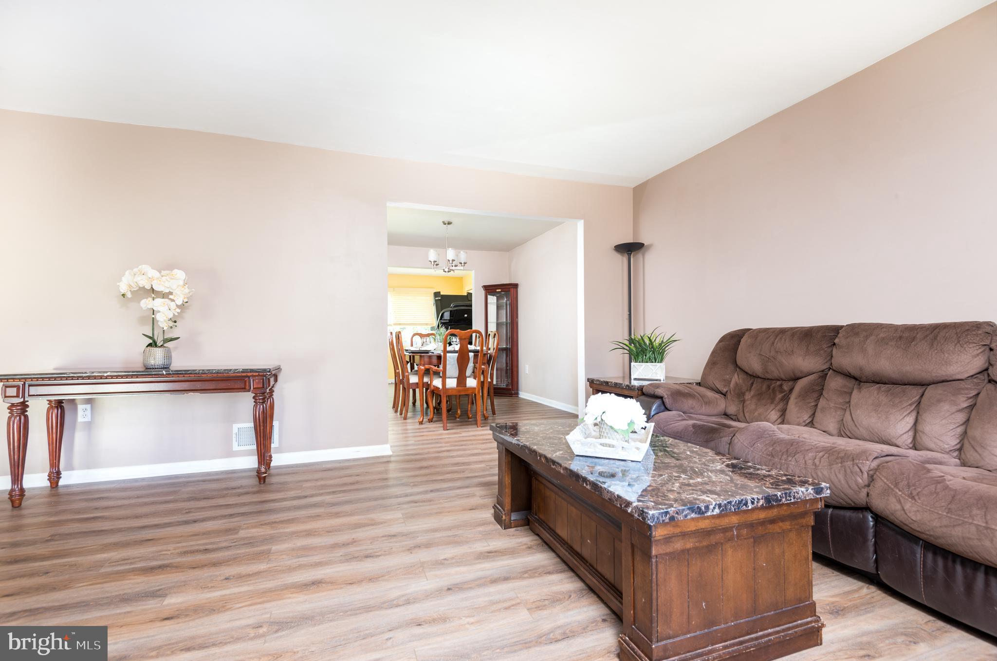 CHALET WOODS - Residential