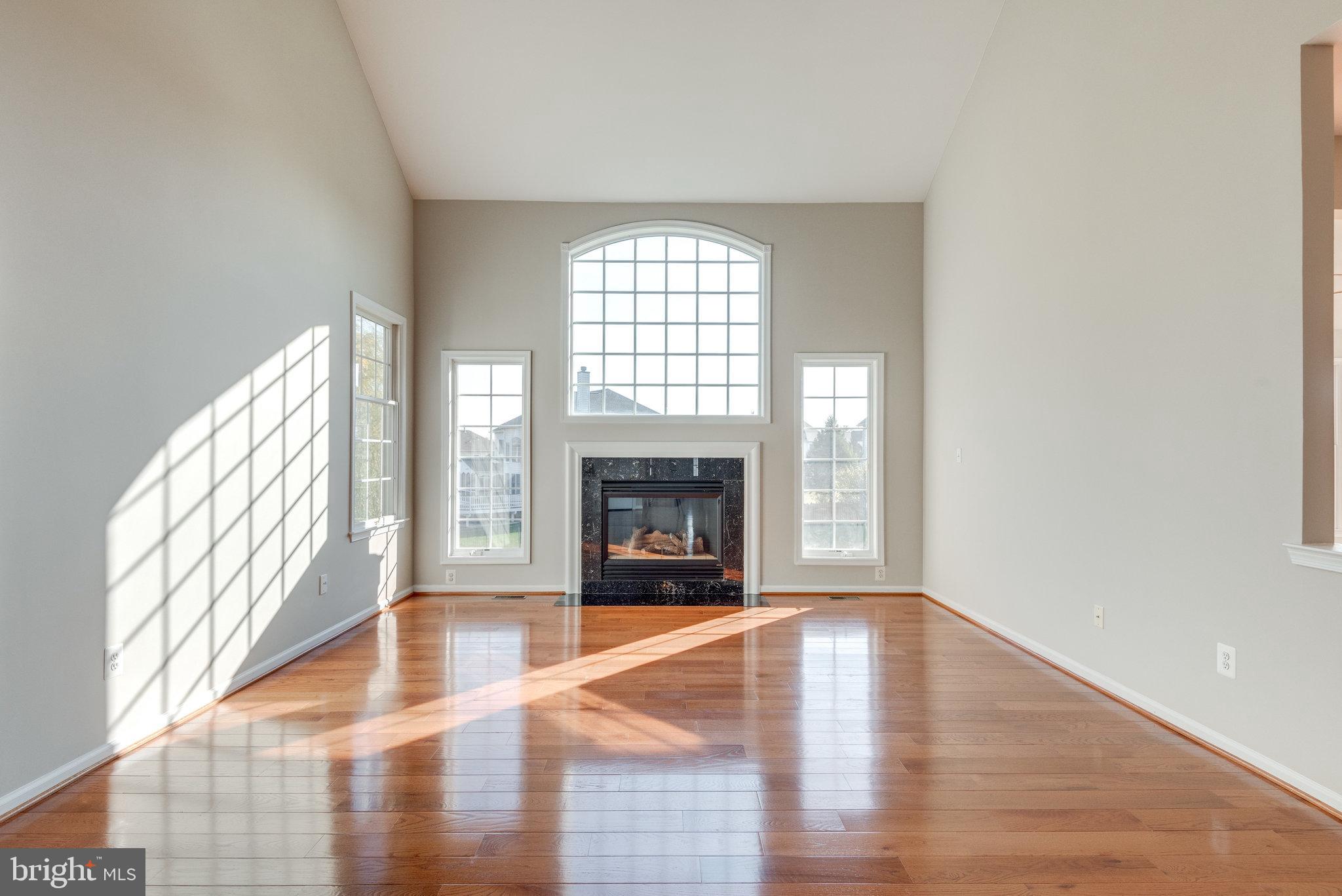 LOUDOUN VALLEY ESTATES - Residential