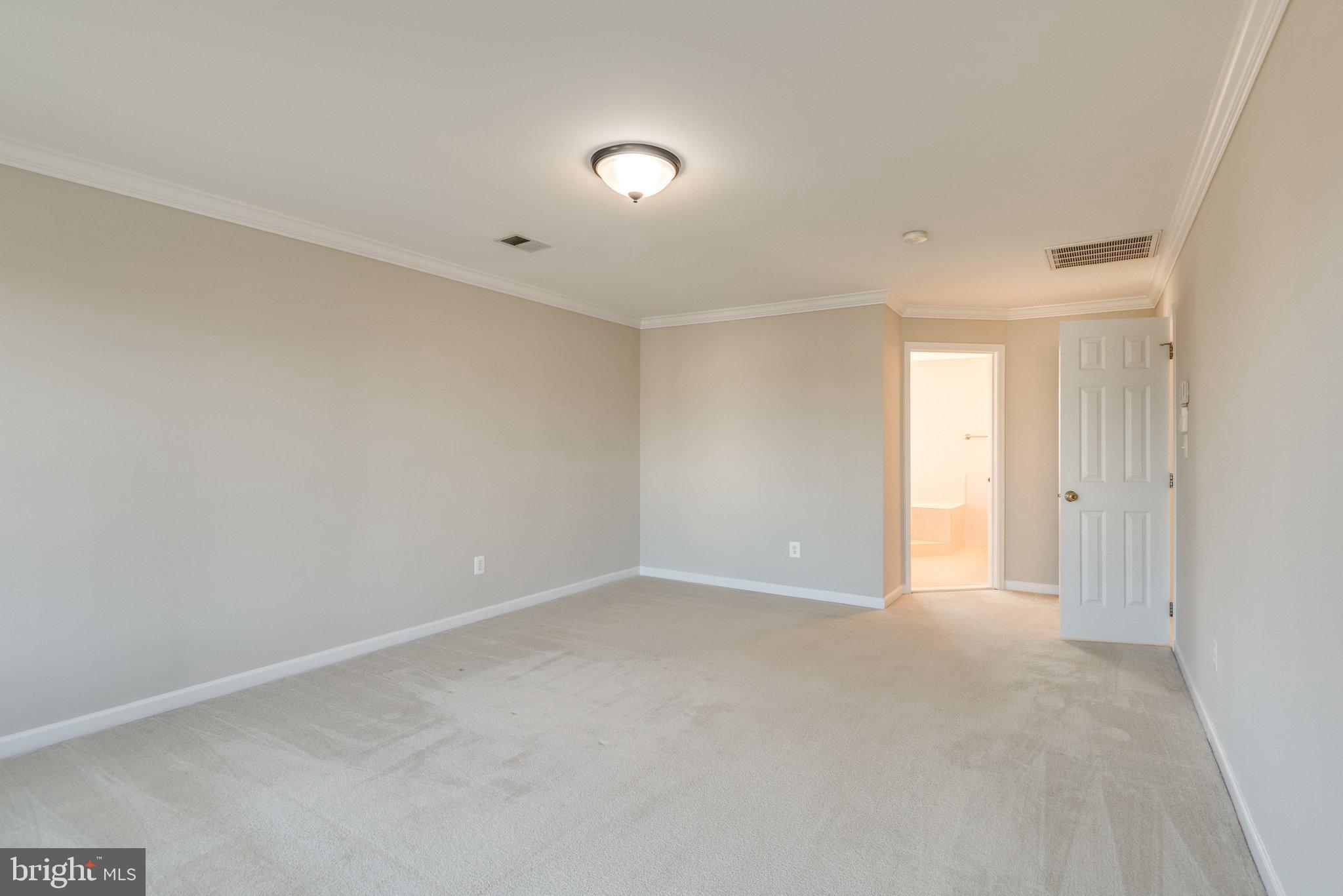 LOUDOUN VALLEY ESTATES - Residential