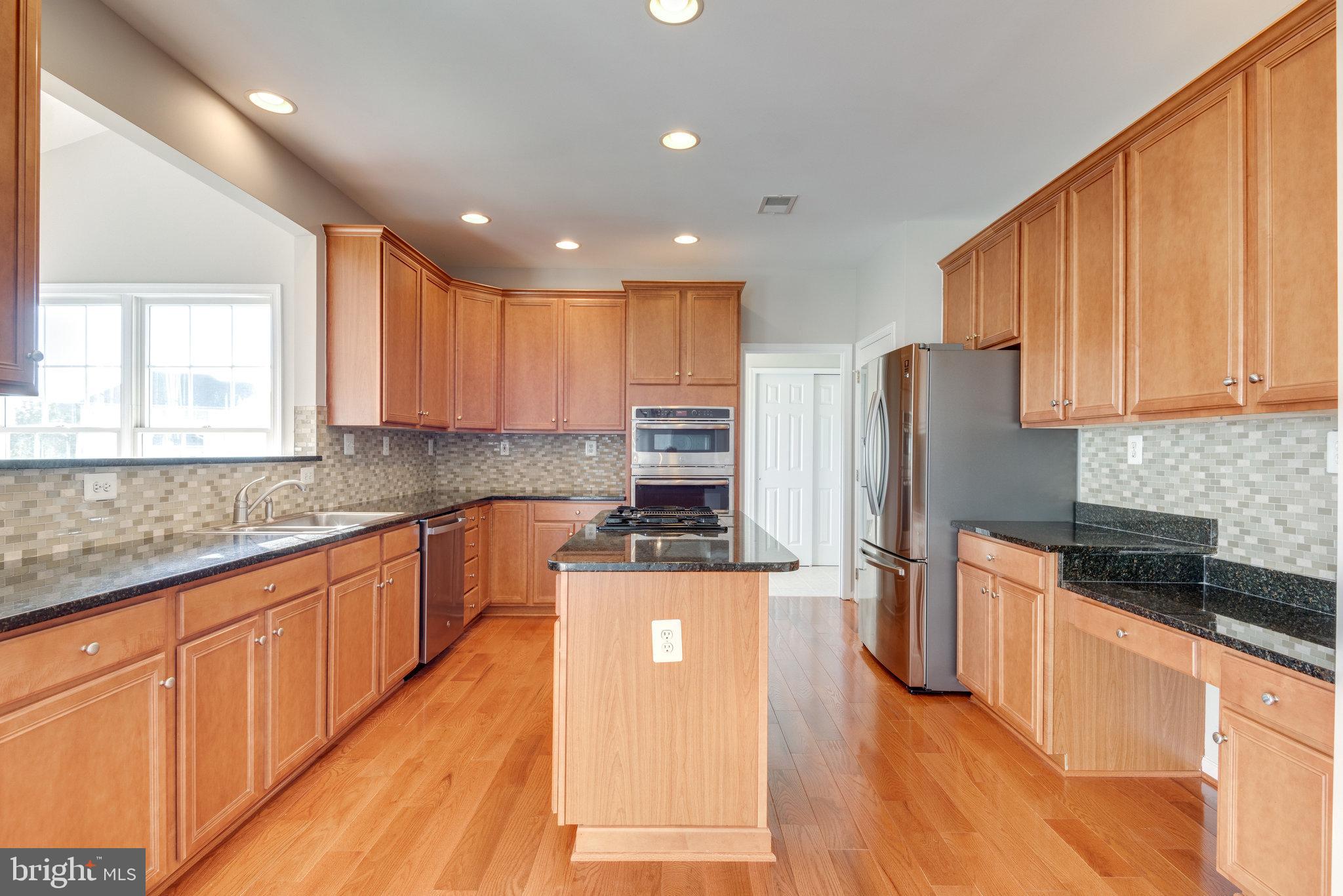 LOUDOUN VALLEY ESTATES - Residential