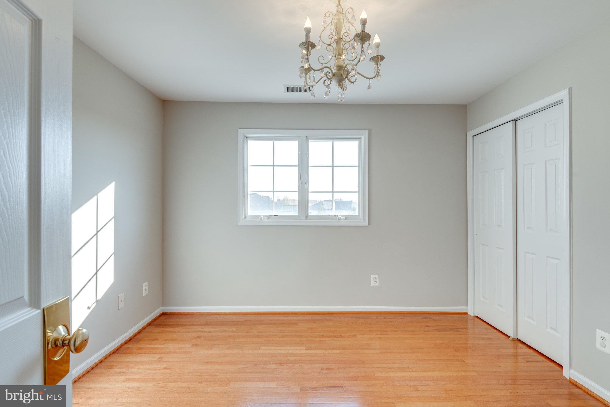 LOUDOUN VALLEY ESTATES - Residential