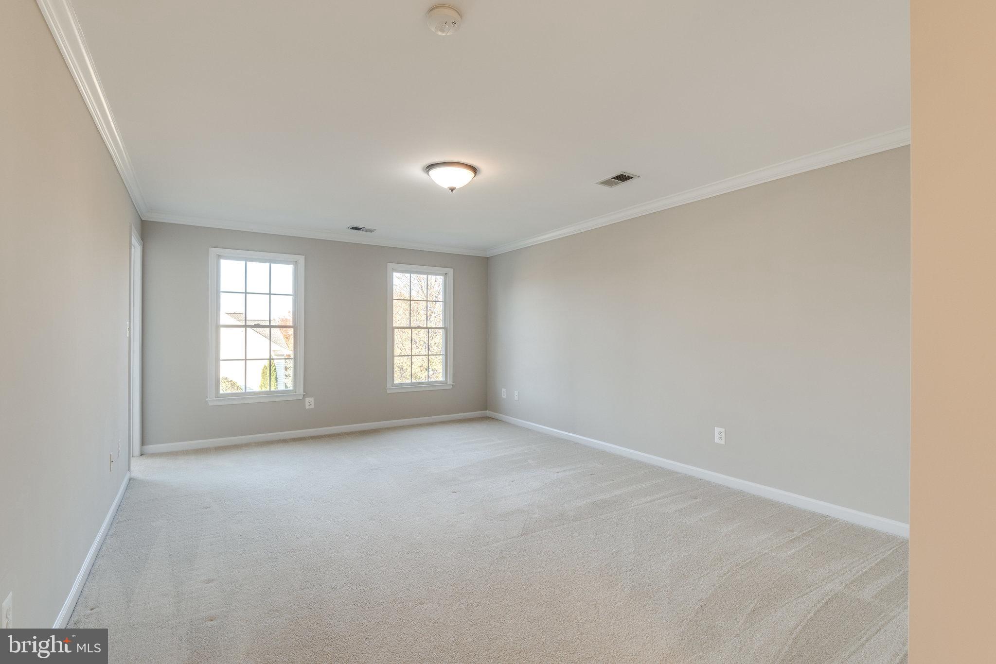 LOUDOUN VALLEY ESTATES - Residential