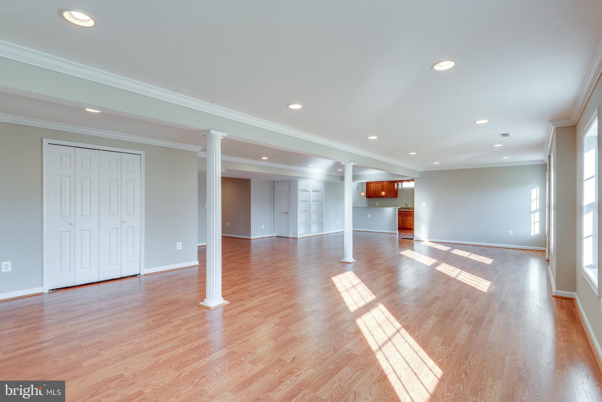 LOUDOUN VALLEY ESTATES - Residential