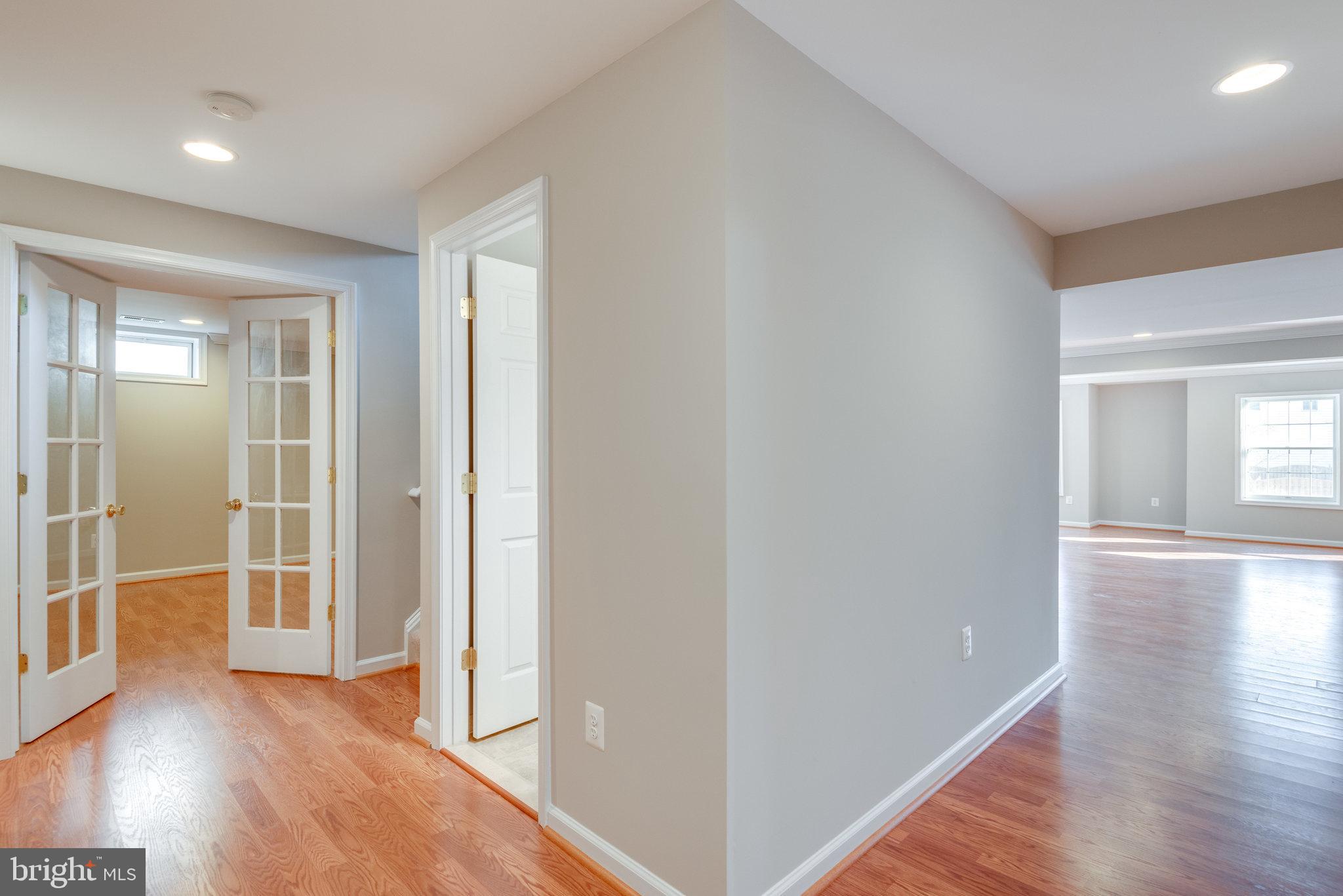 LOUDOUN VALLEY ESTATES - Residential