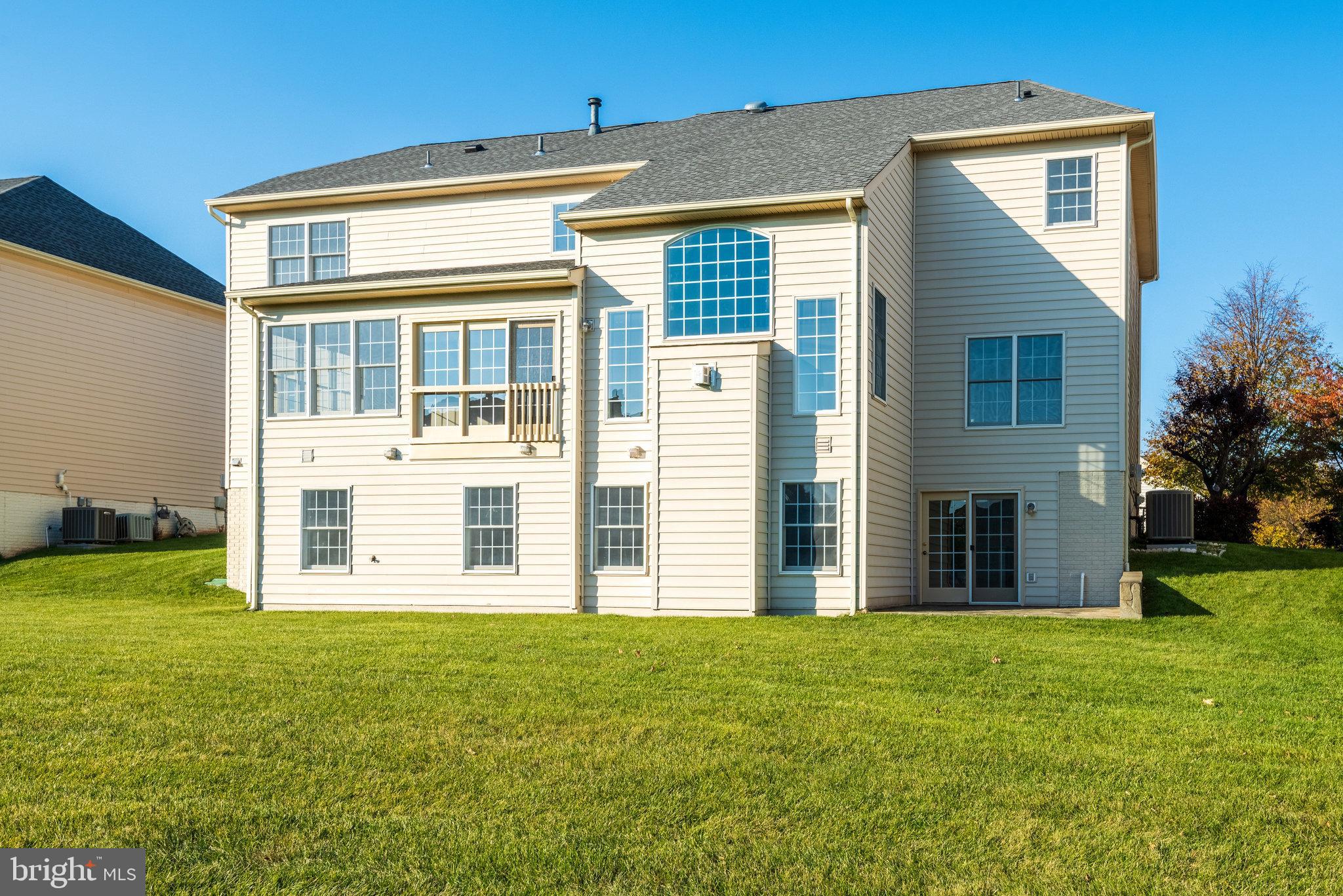 LOUDOUN VALLEY ESTATES - Residential