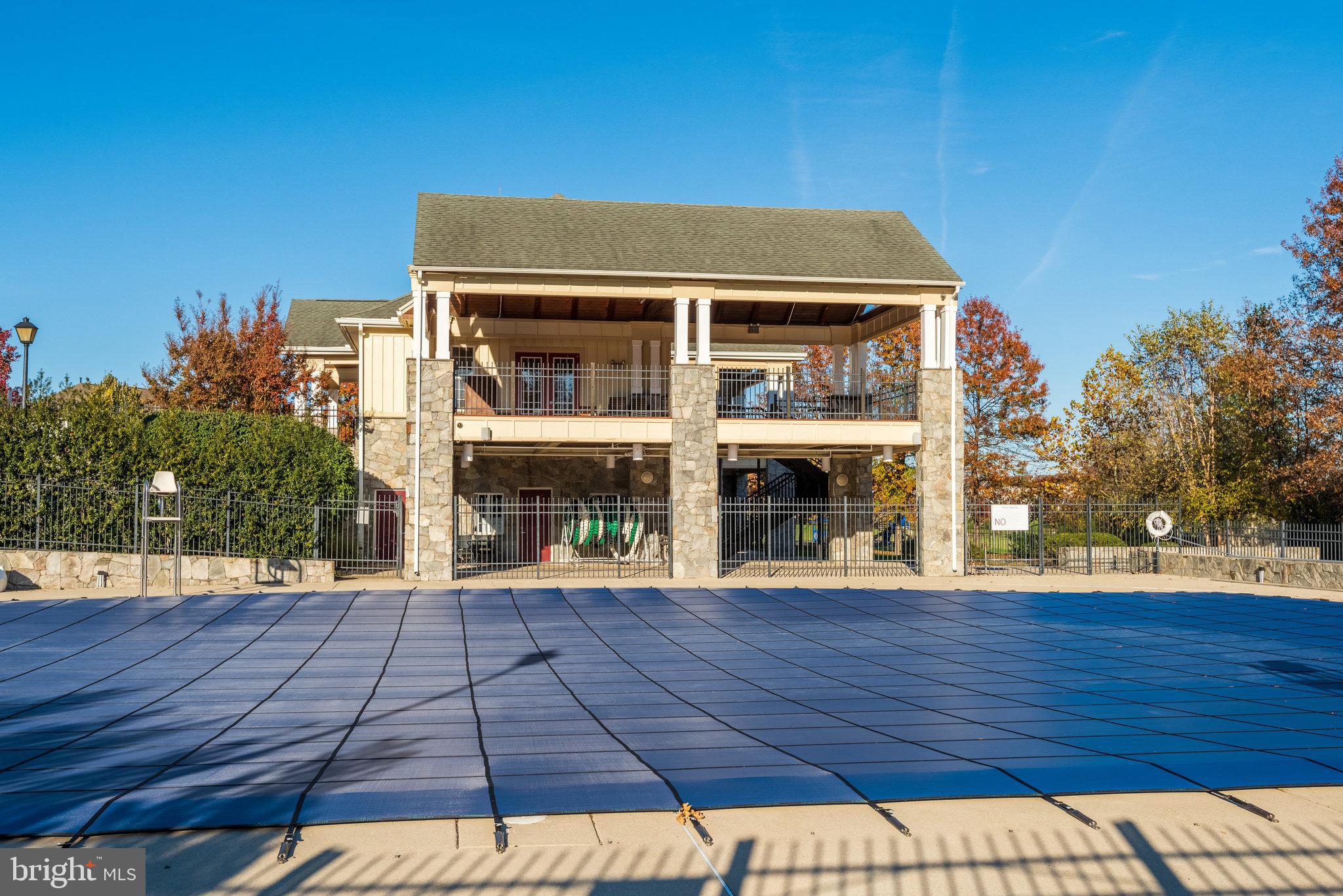 LOUDOUN VALLEY ESTATES - Residential