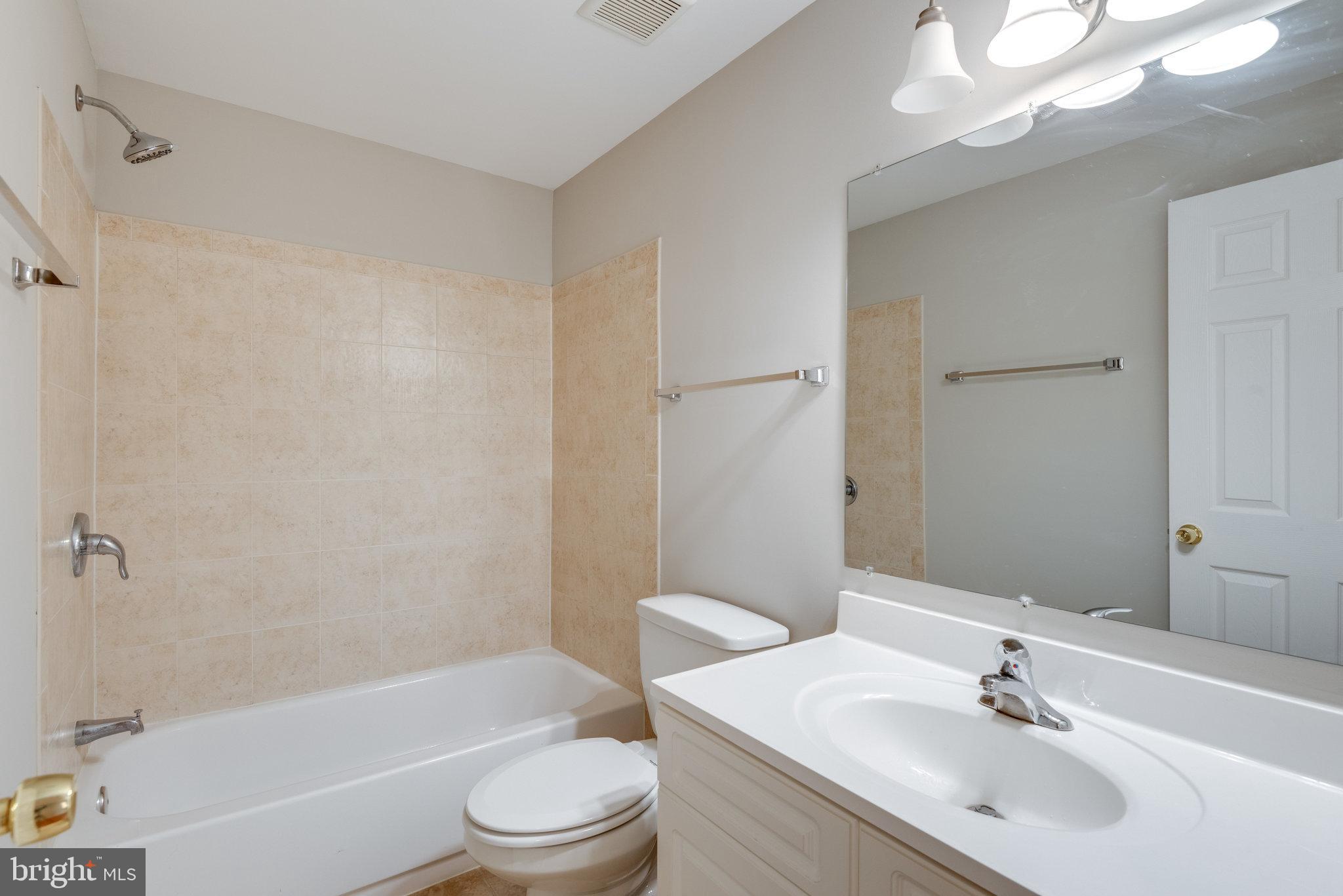 LOUDOUN VALLEY ESTATES - Residential
