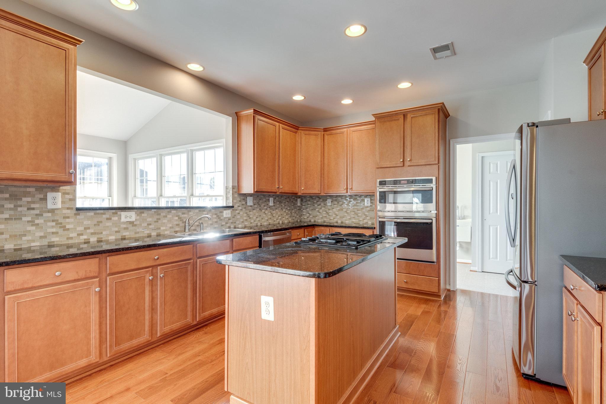LOUDOUN VALLEY ESTATES - Residential