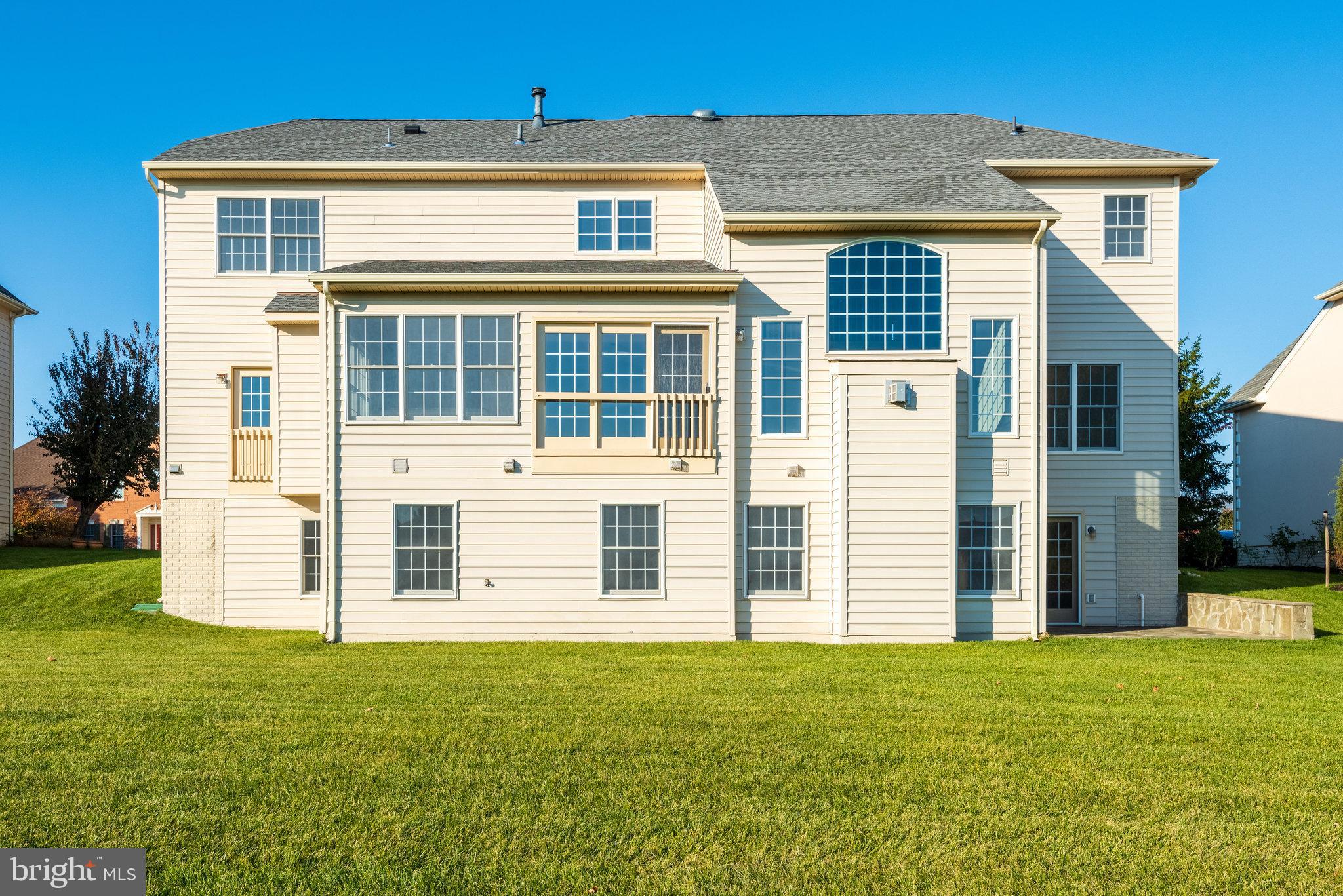 LOUDOUN VALLEY ESTATES - Residential