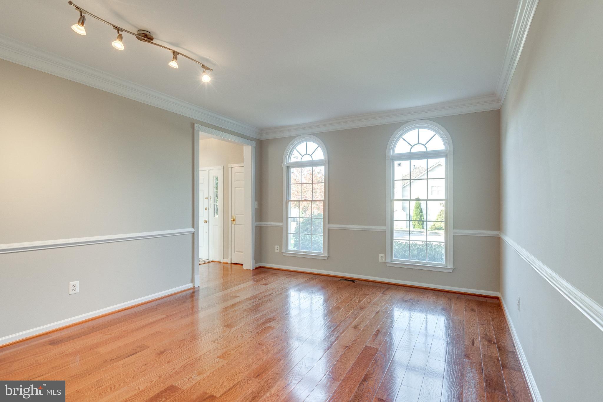 LOUDOUN VALLEY ESTATES - Residential