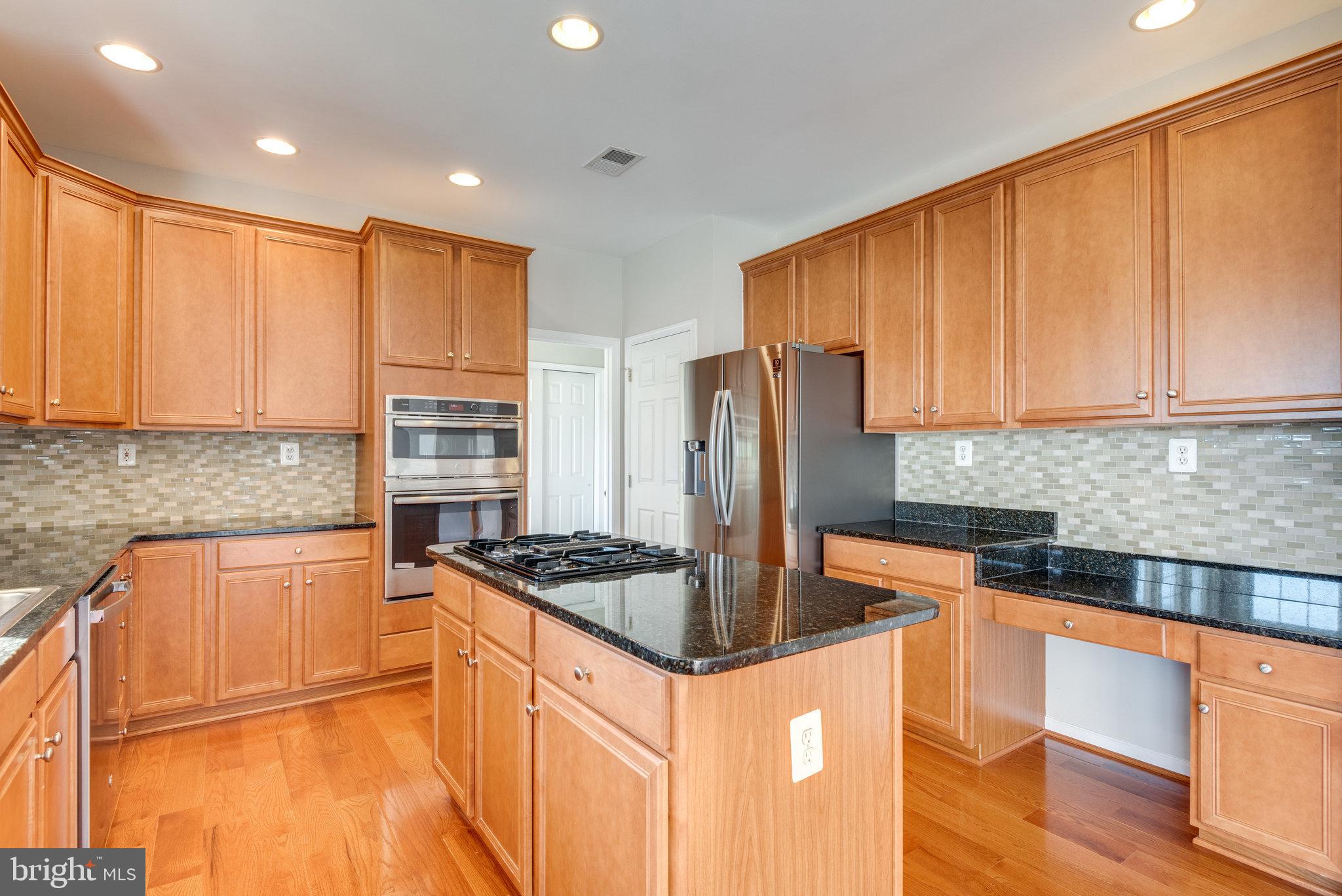 LOUDOUN VALLEY ESTATES - Residential