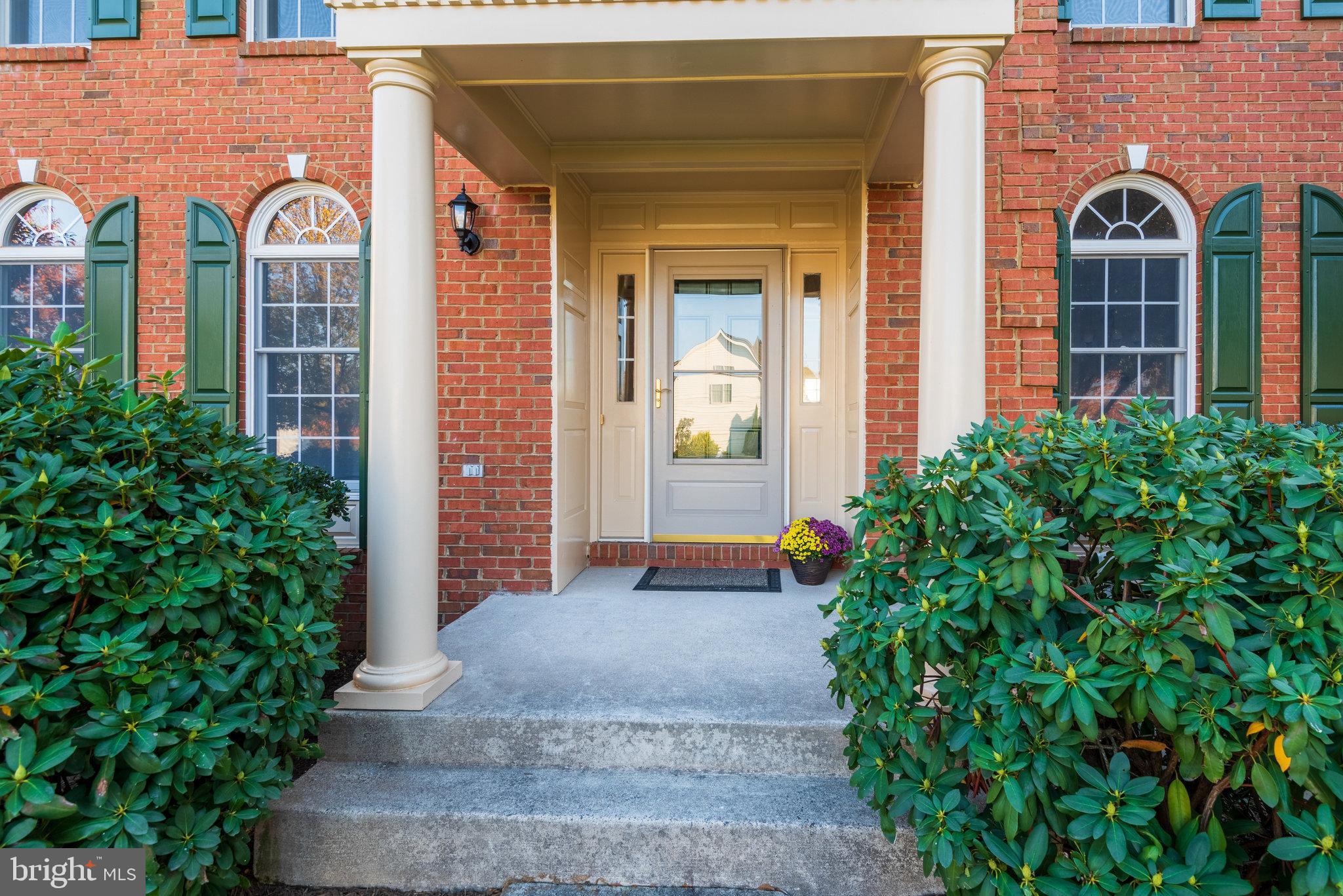 LOUDOUN VALLEY ESTATES - Residential