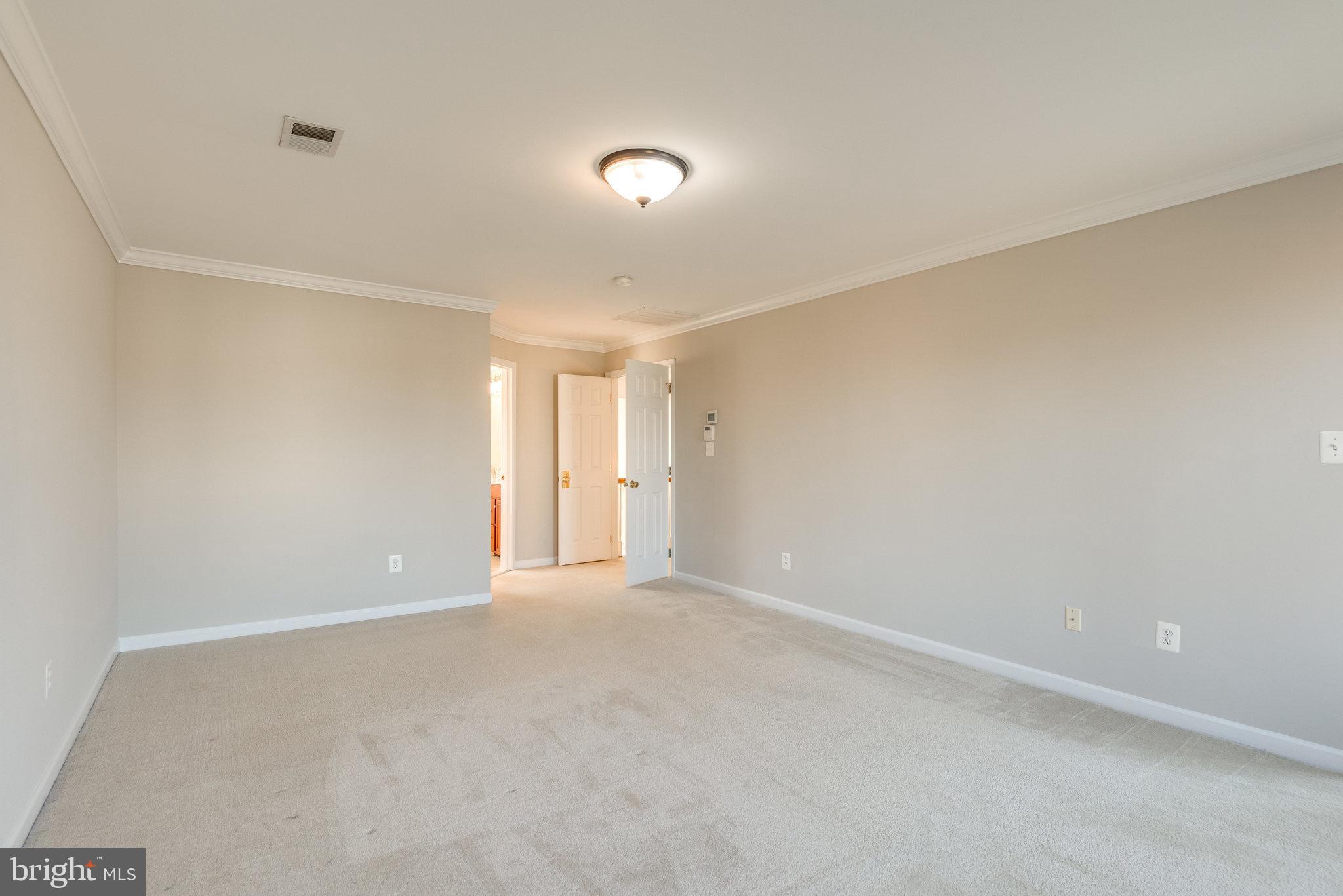 LOUDOUN VALLEY ESTATES - Residential