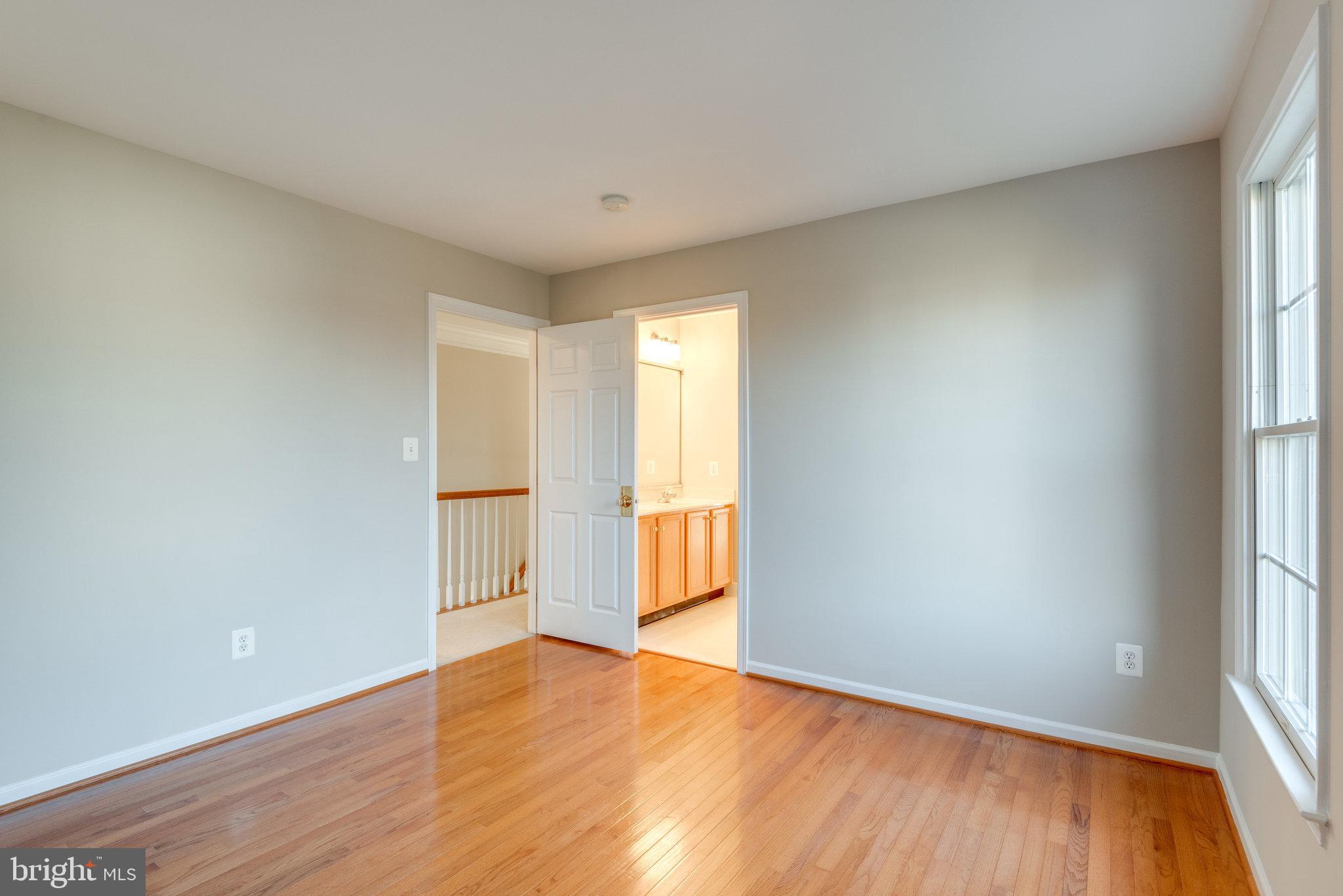 LOUDOUN VALLEY ESTATES - Residential