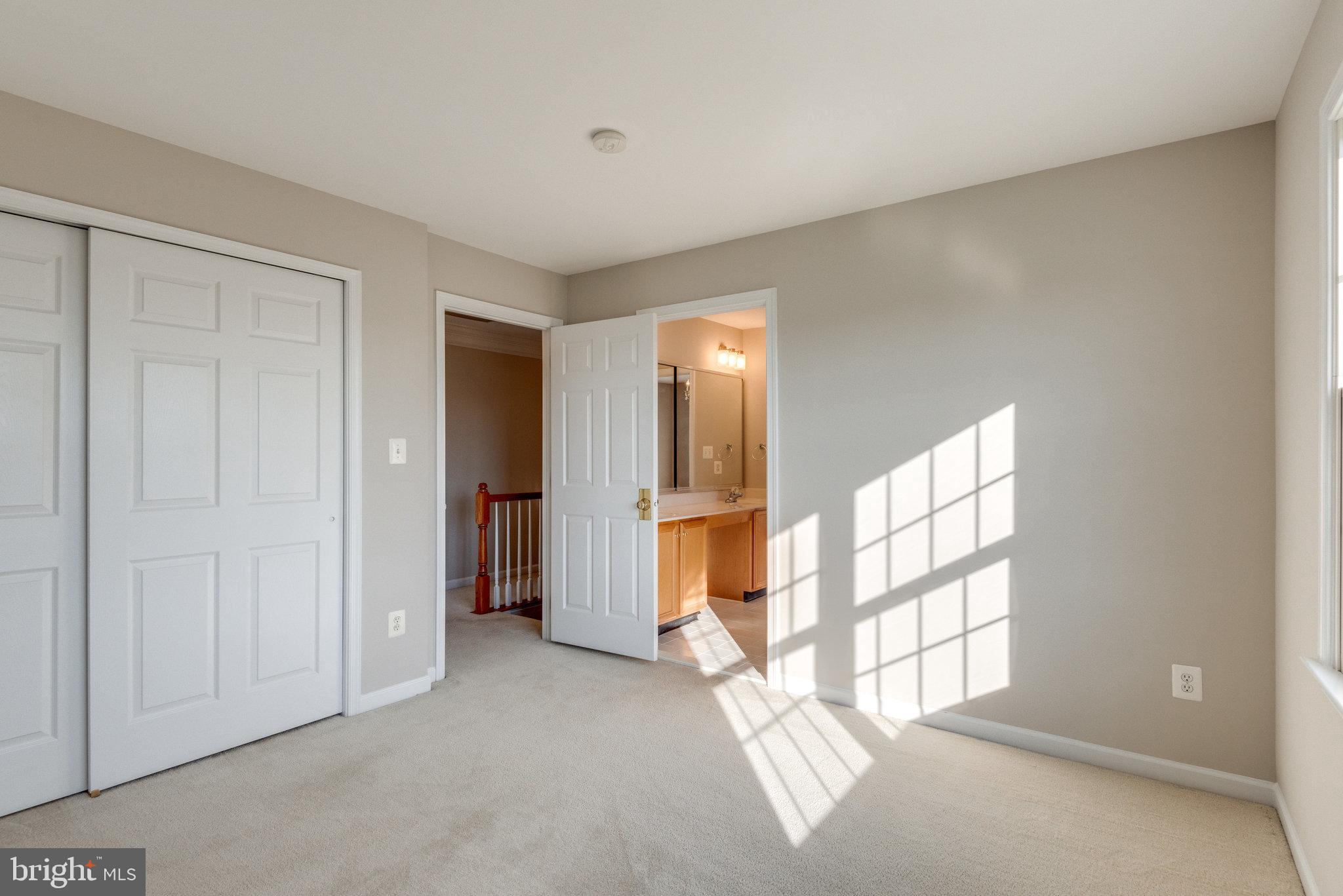 LOUDOUN VALLEY ESTATES - Residential