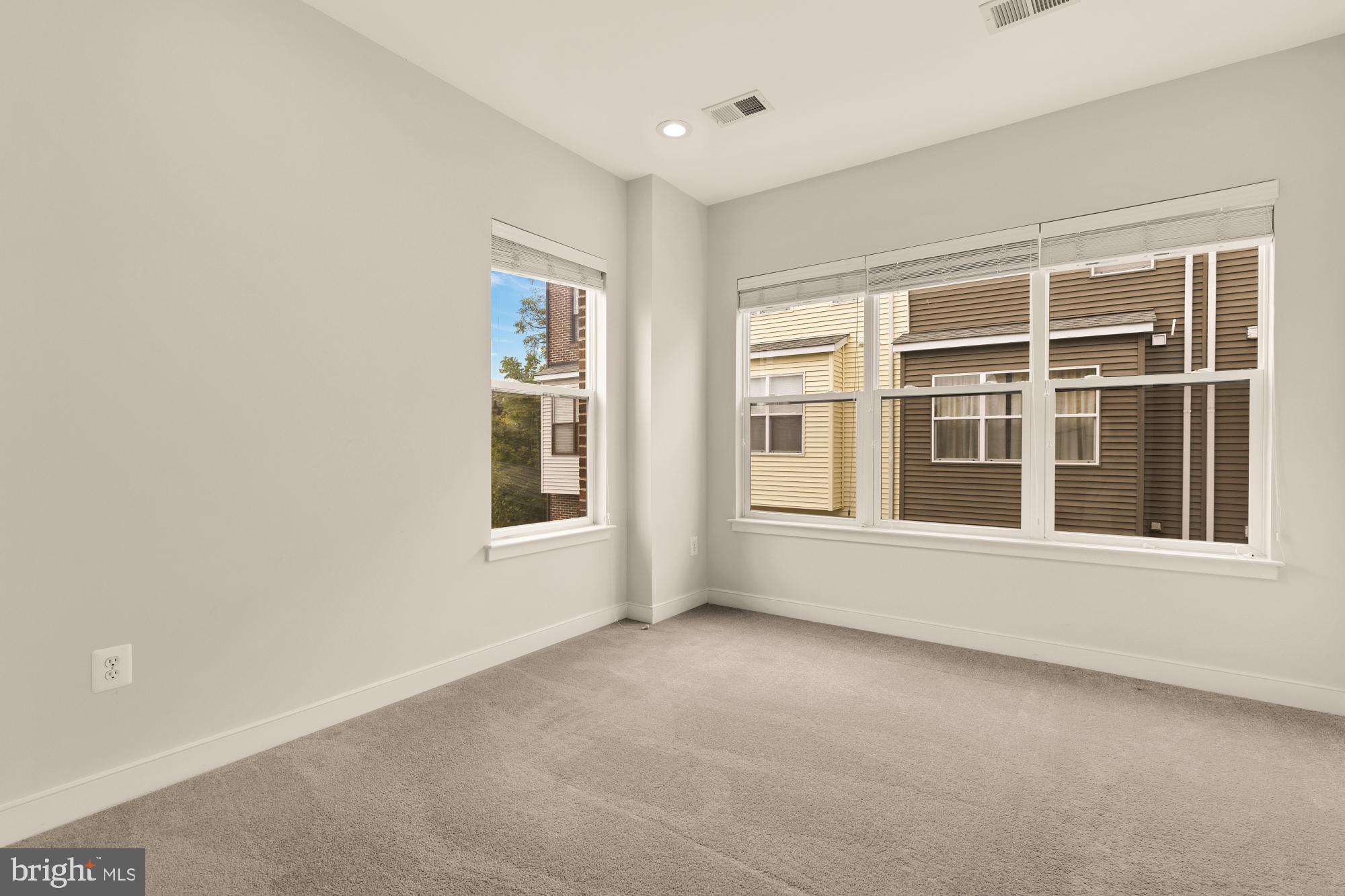 HYATTSVILLE - Residential Lease