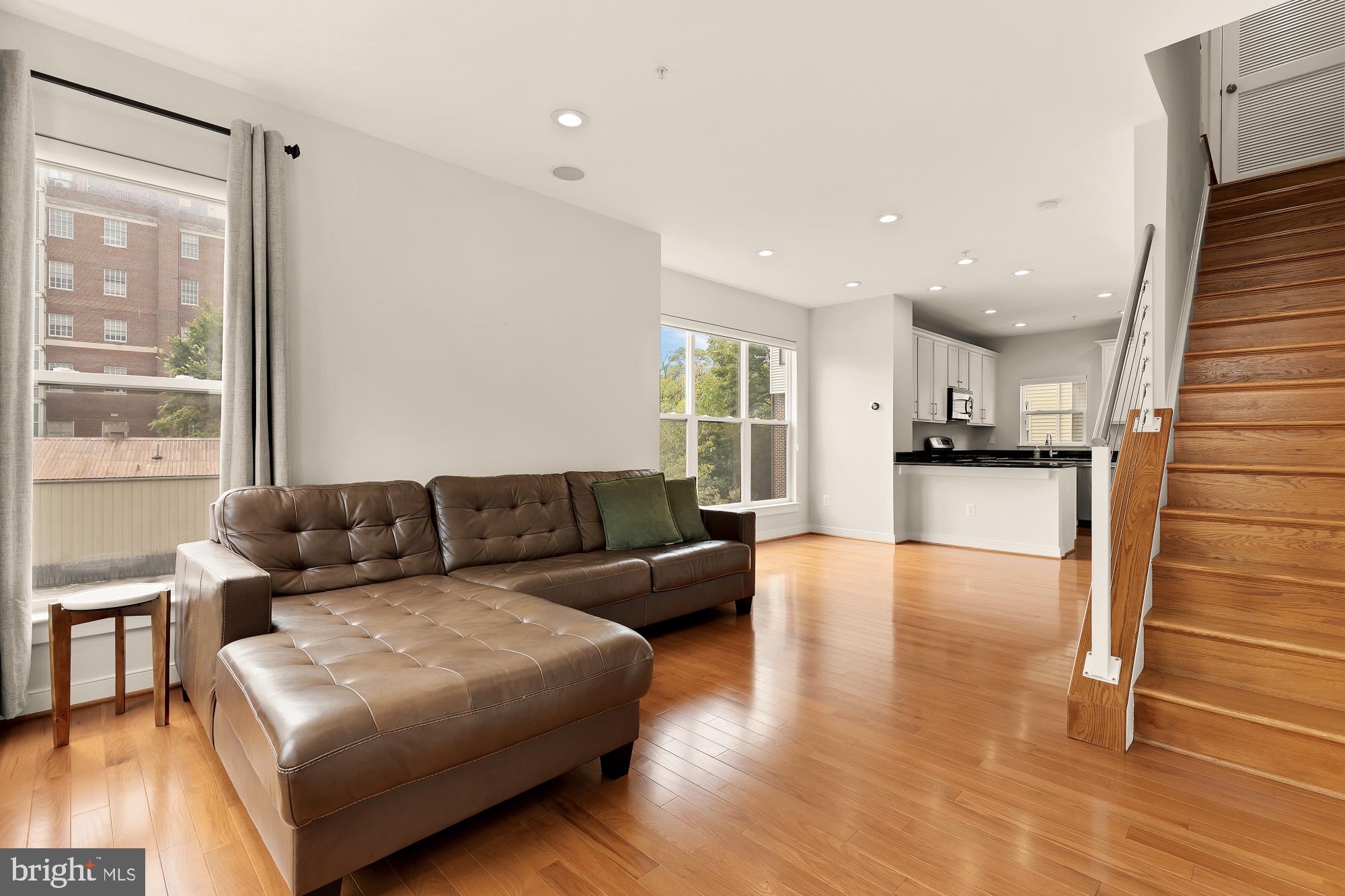 HYATTSVILLE - Residential Lease