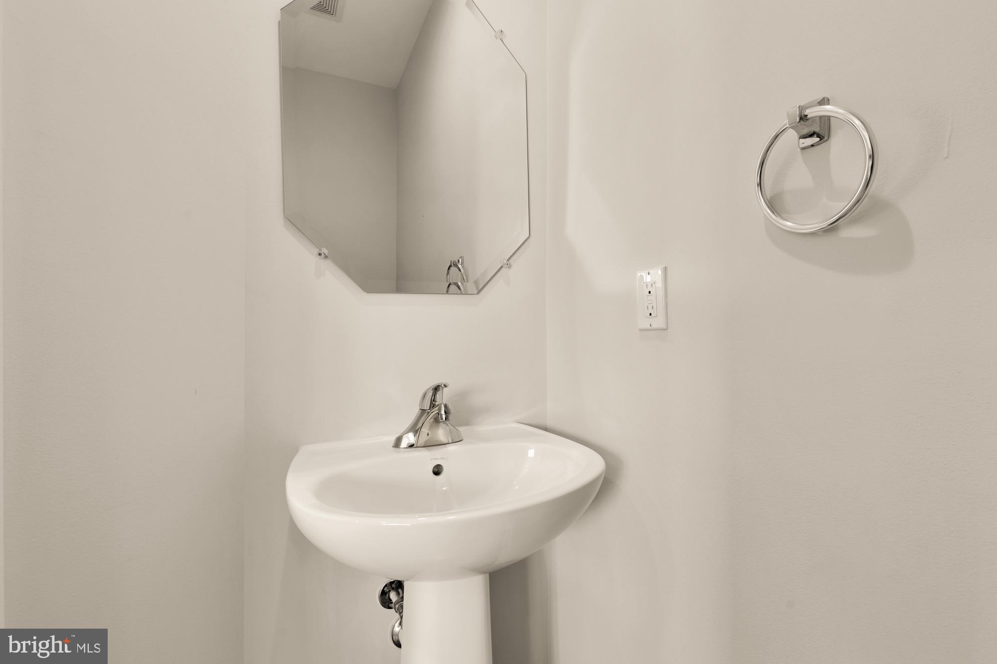 HYATTSVILLE - Residential Lease