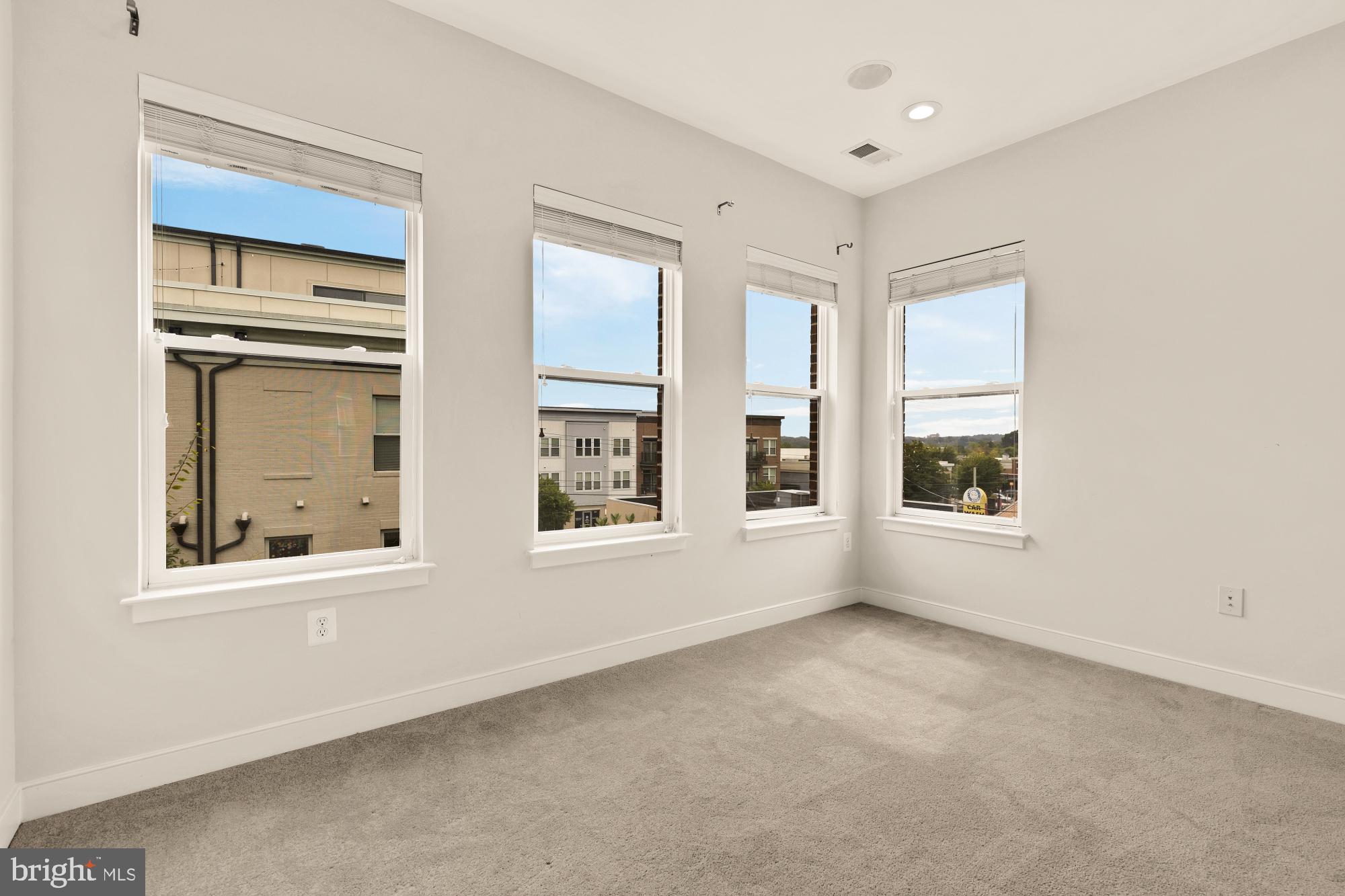 HYATTSVILLE - Residential Lease