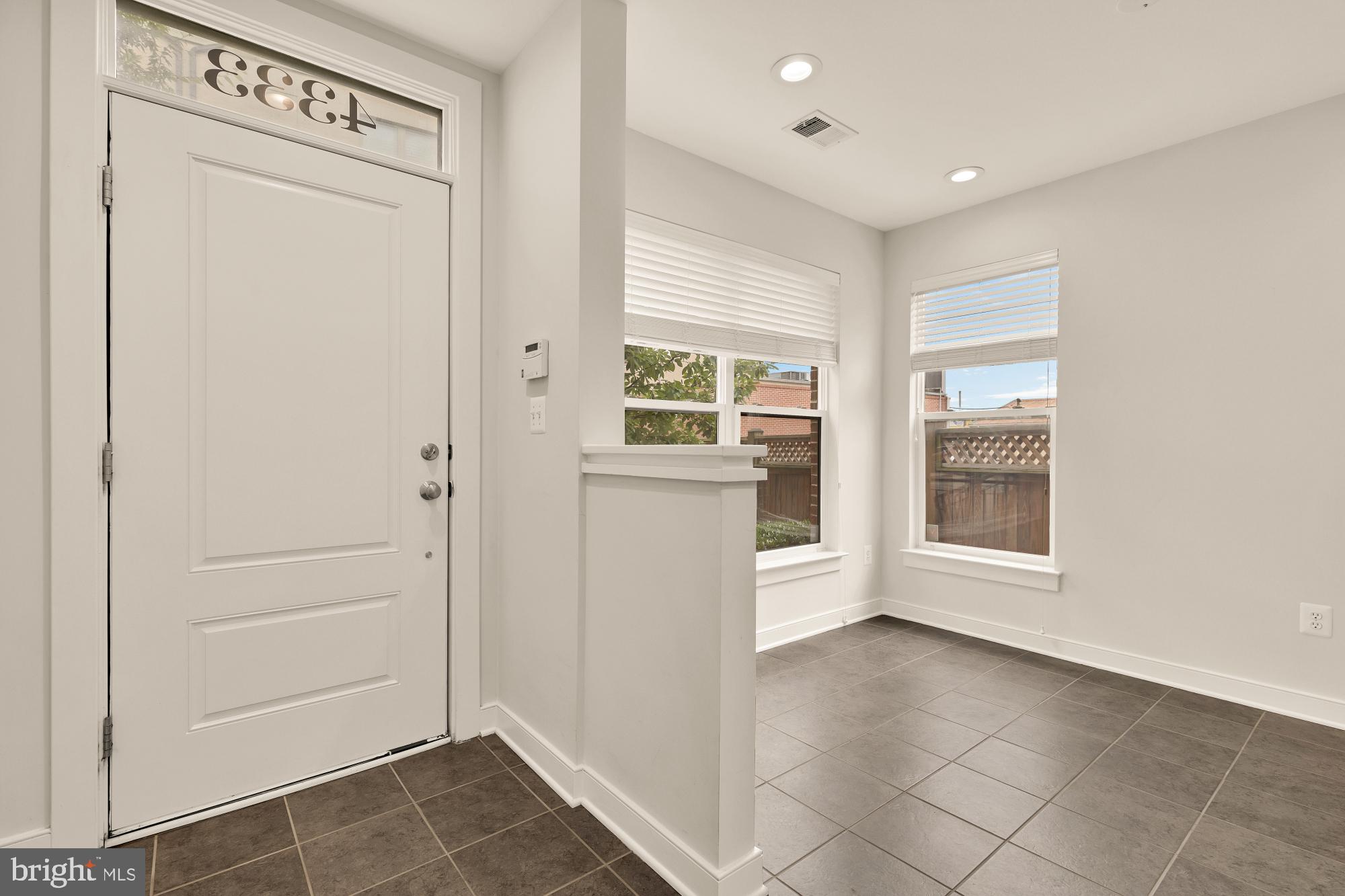 HYATTSVILLE - Residential Lease