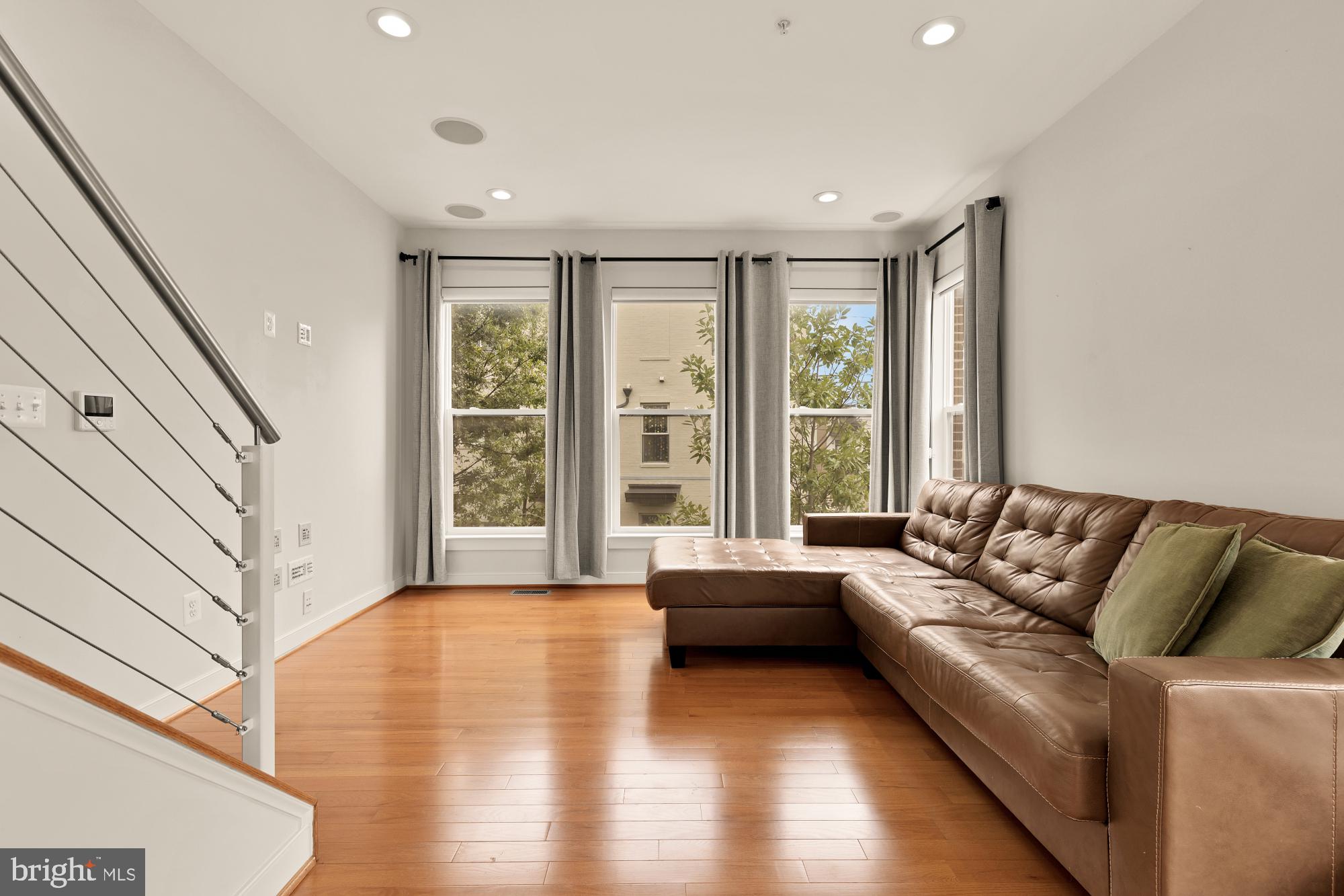 HYATTSVILLE - Residential Lease