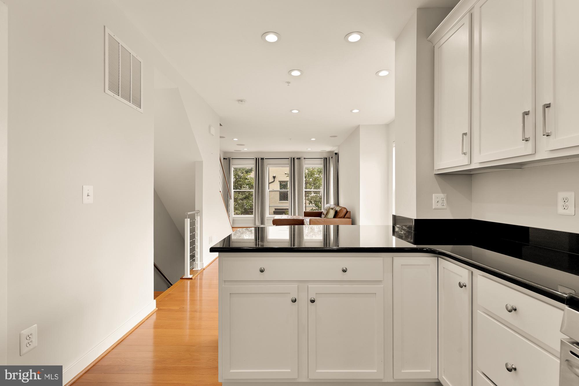 HYATTSVILLE - Residential Lease