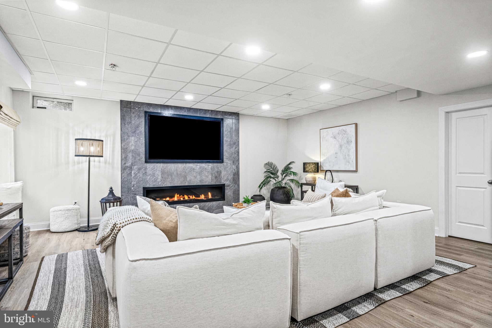 FENTONS CORNER - Residential