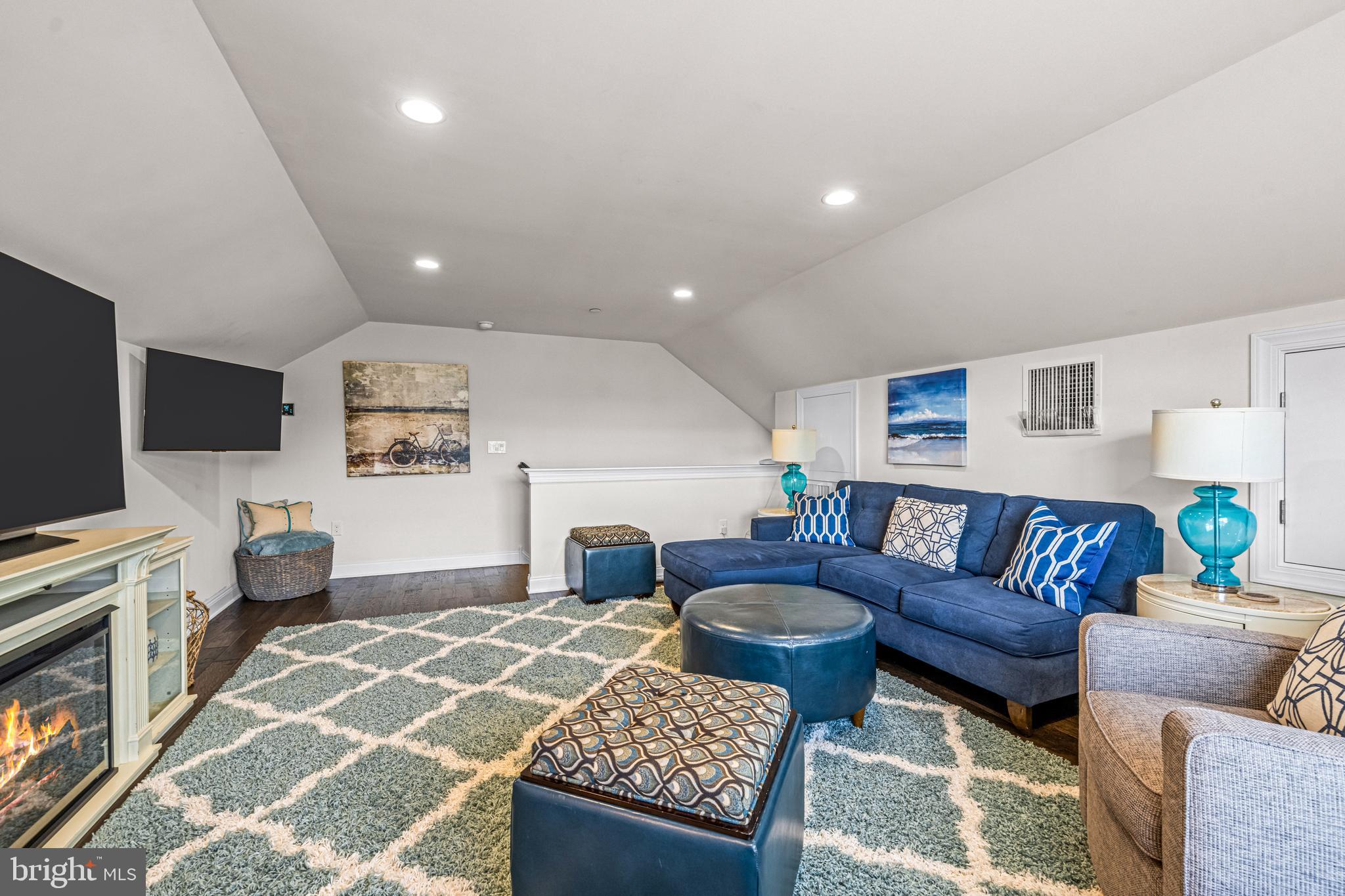 FENTONS CORNER - Residential