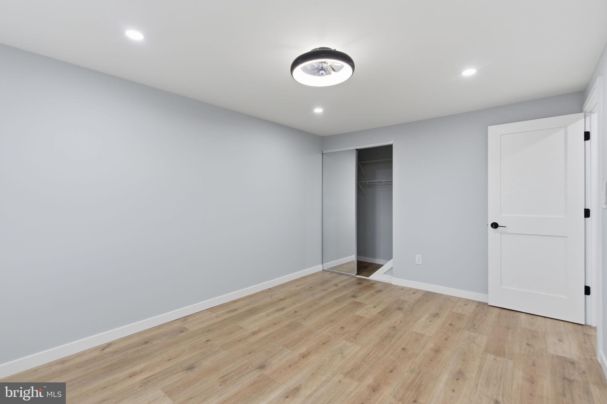 PARKWOOD - Residential Lease