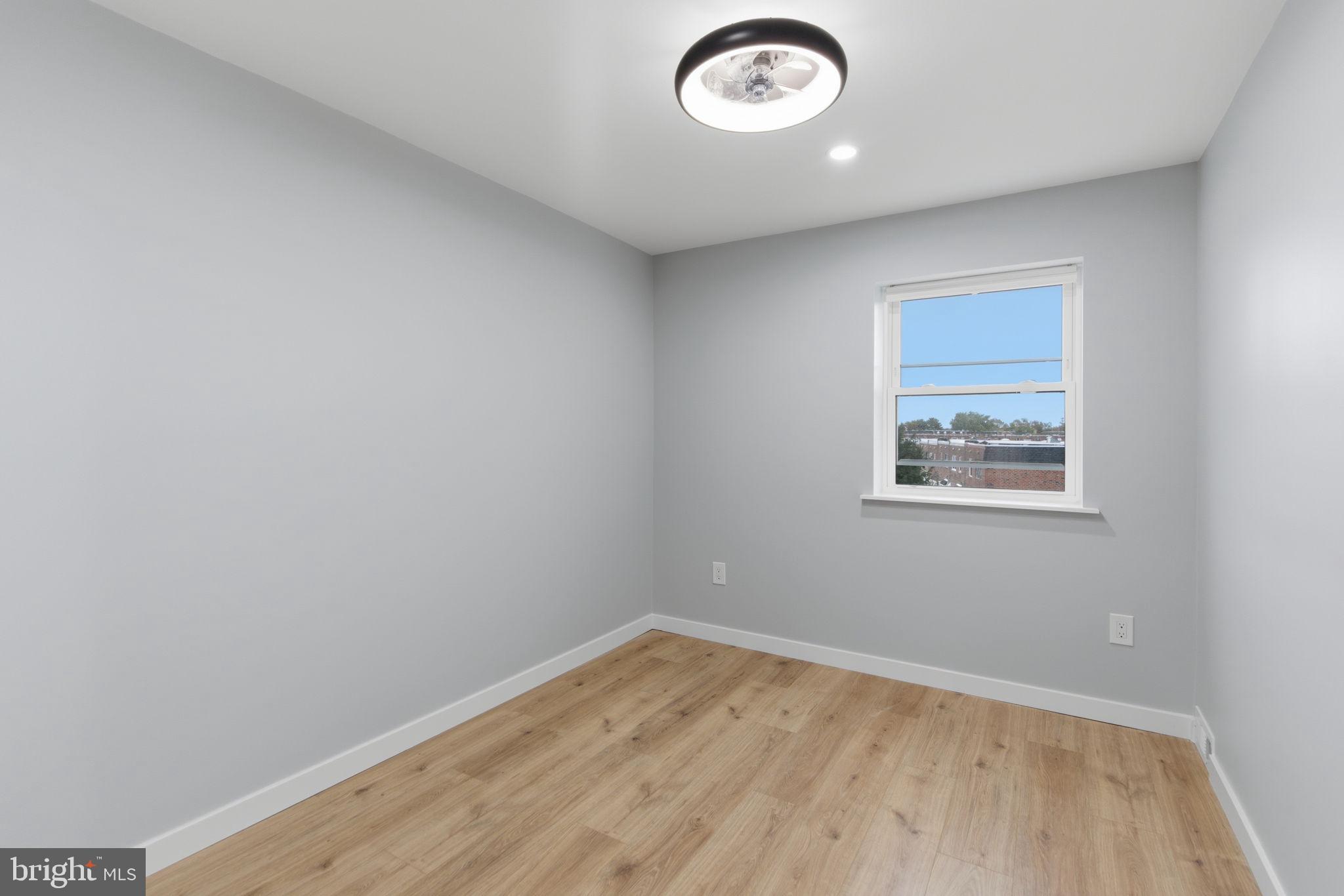 PARKWOOD - Residential Lease