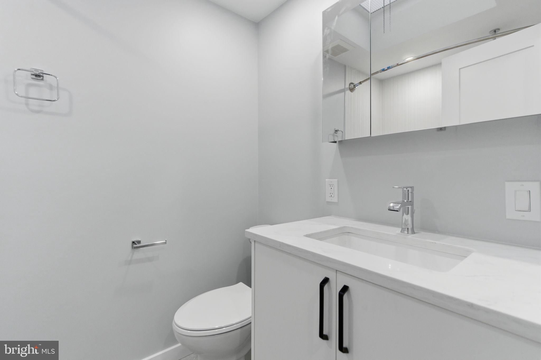 PARKWOOD - Residential Lease