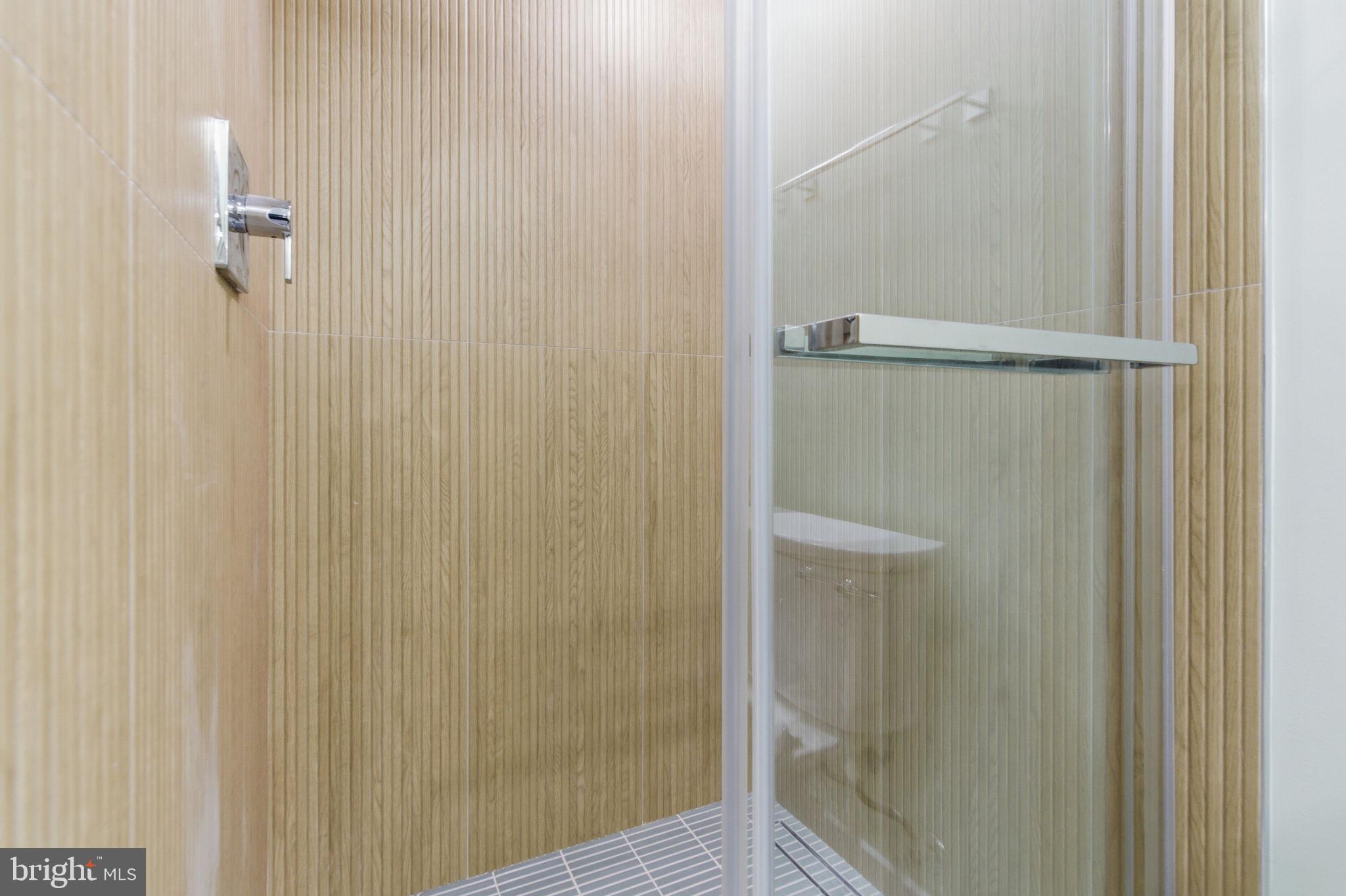 PARKWOOD - Residential Lease