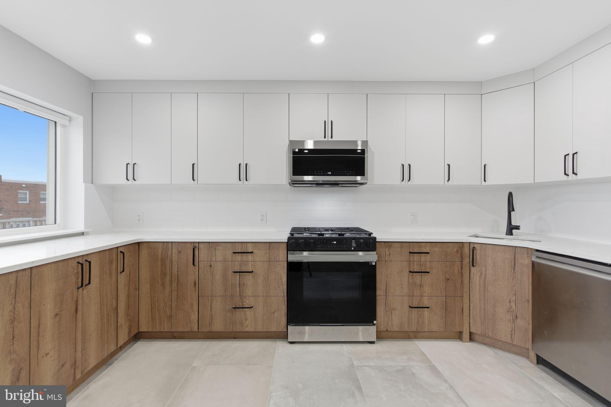 PARKWOOD - Residential Lease