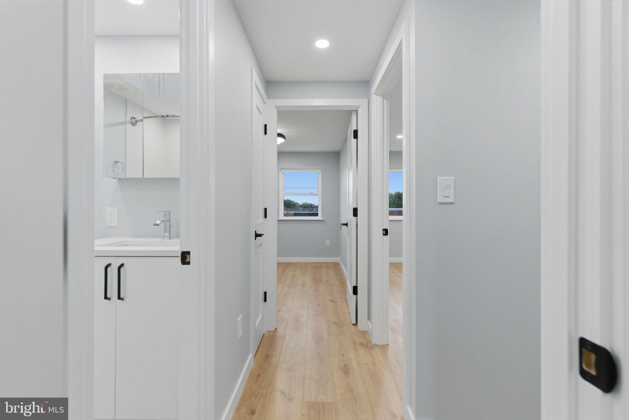 PARKWOOD - Residential Lease