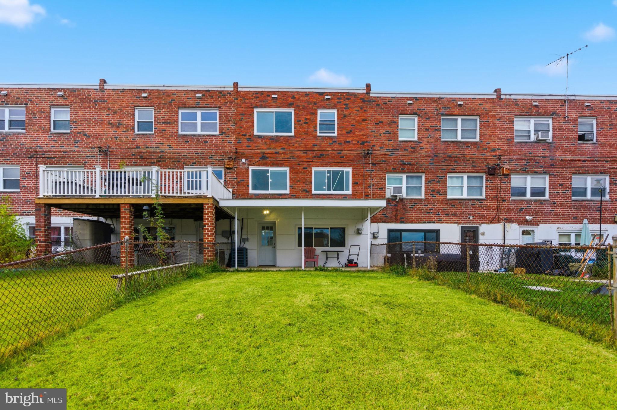 PARKWOOD - Residential Lease