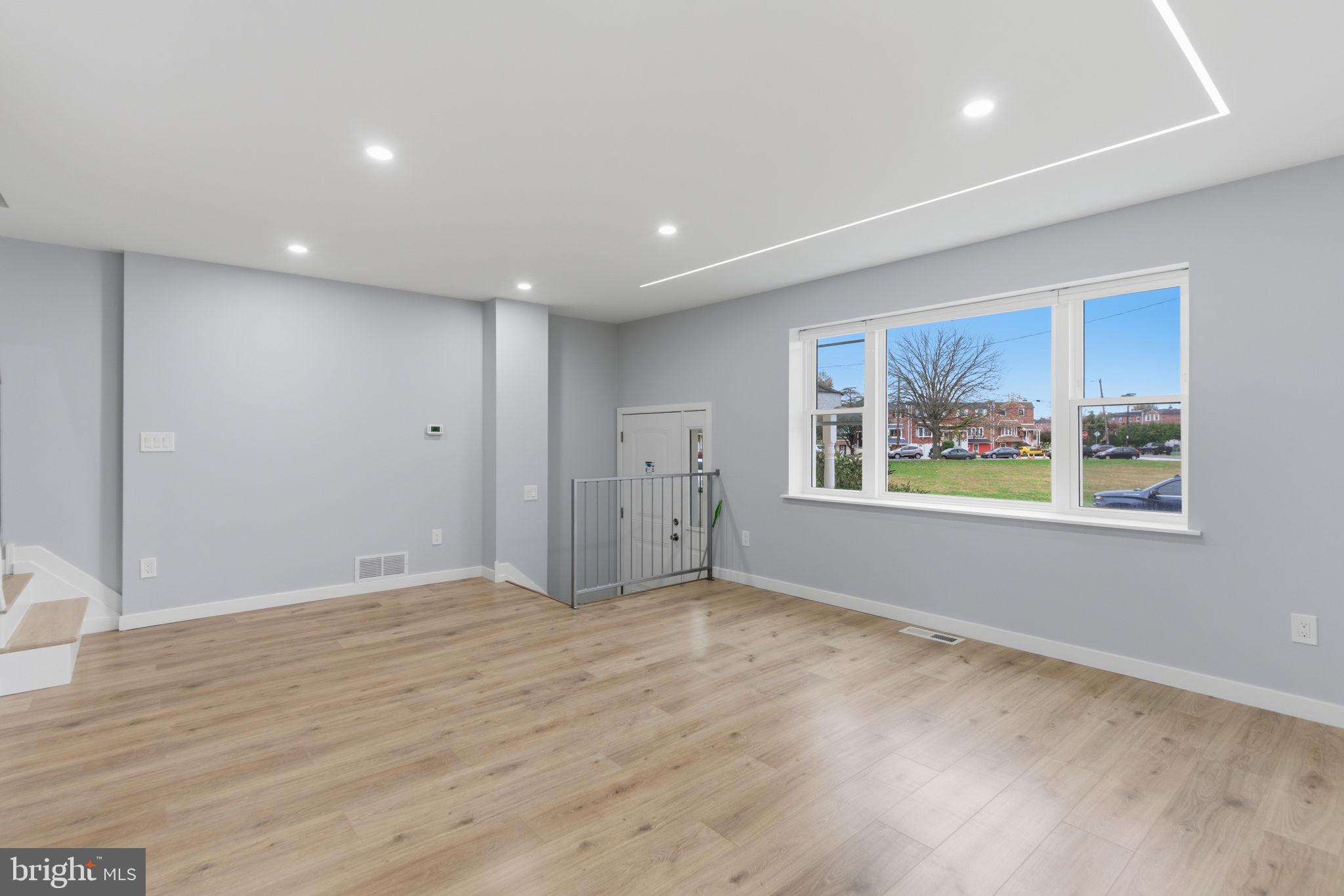 PARKWOOD - Residential Lease