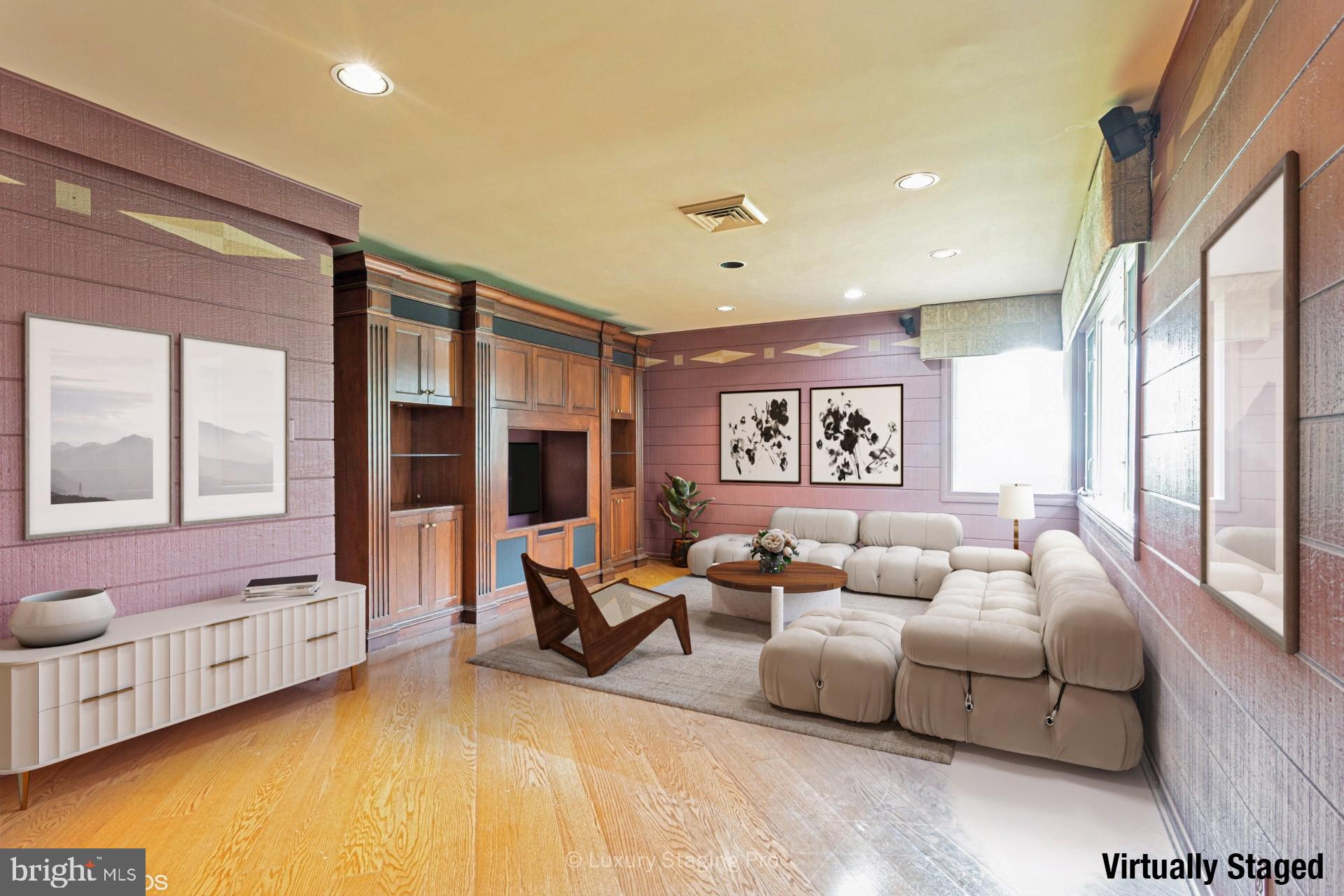 LONG MEADOW ESTATES - Residential