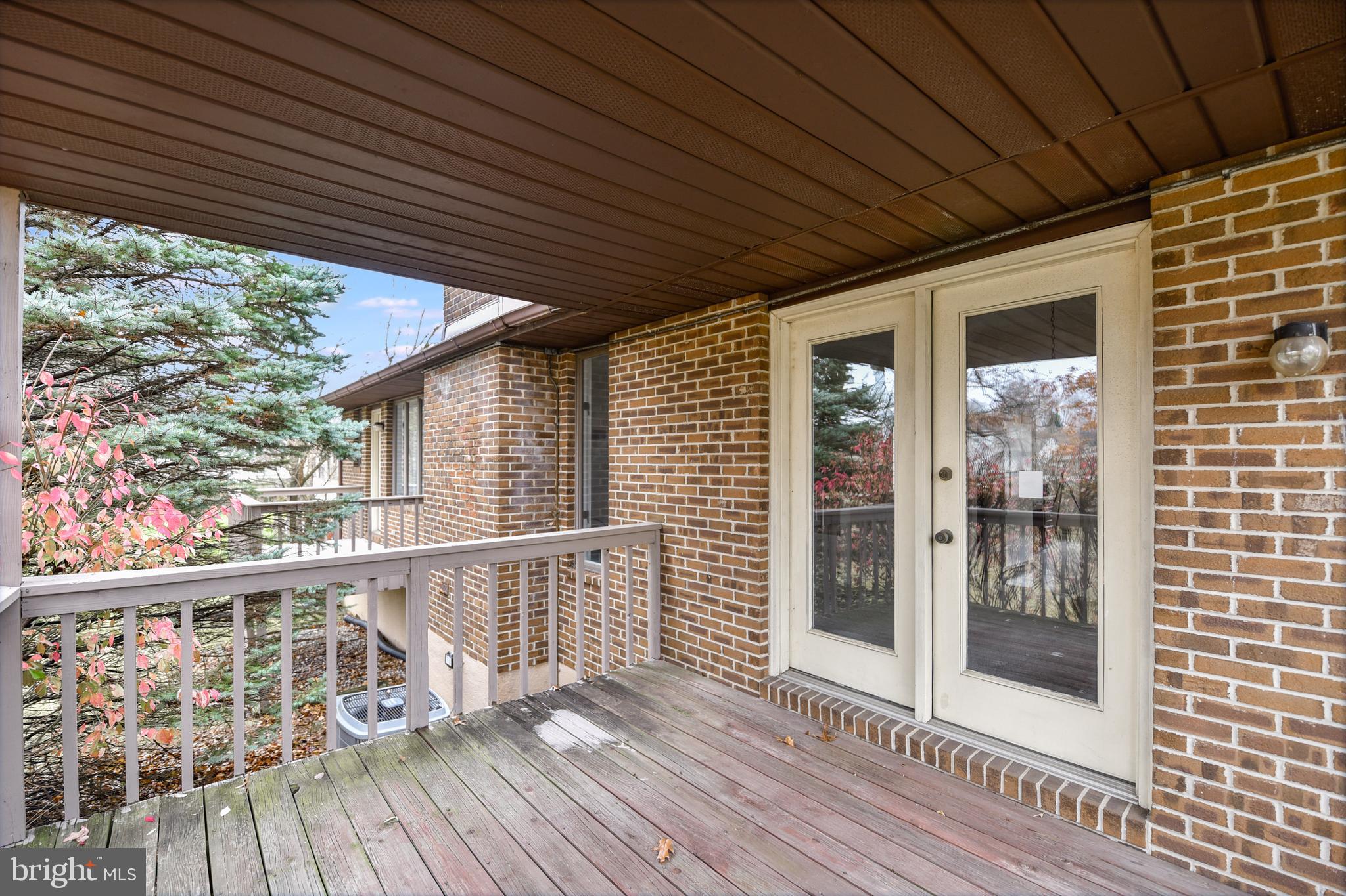 PERRING WOODS - Residential