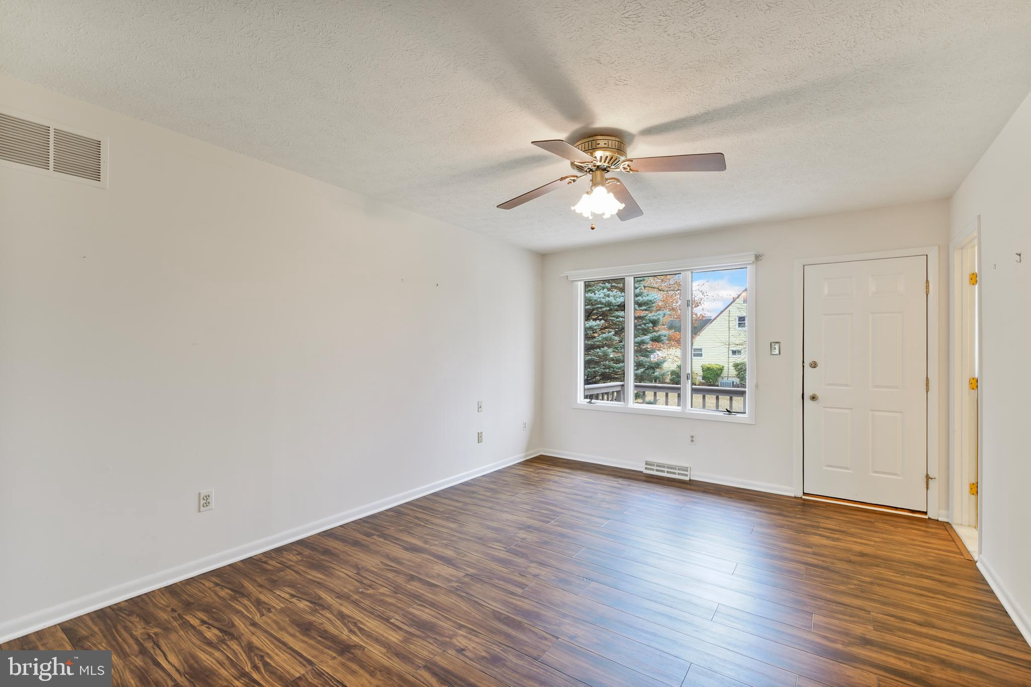 PERRING WOODS - Residential