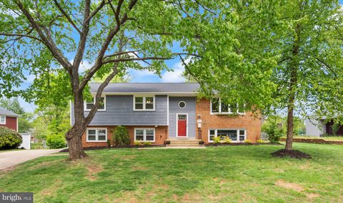 Photo of 9418 Robnel Avenue, MANASSAS, VA 20110 (MLS # VAMN2010656)