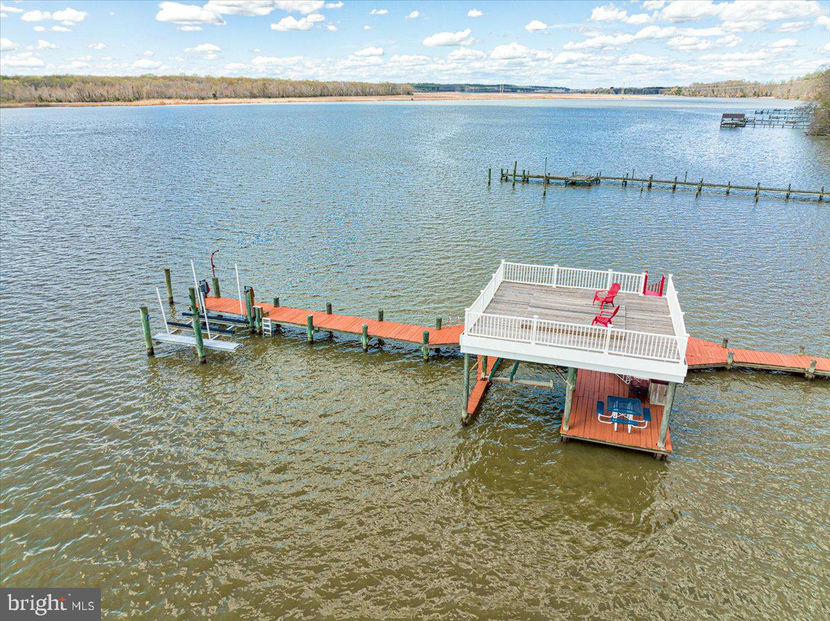 HOLLAND CLIFF SHORES - Residential