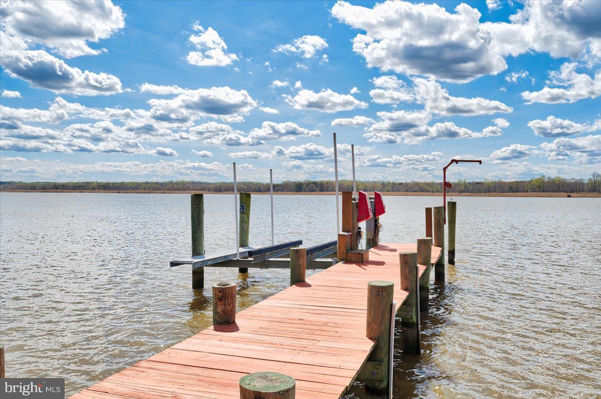 HOLLAND CLIFF SHORES - Residential