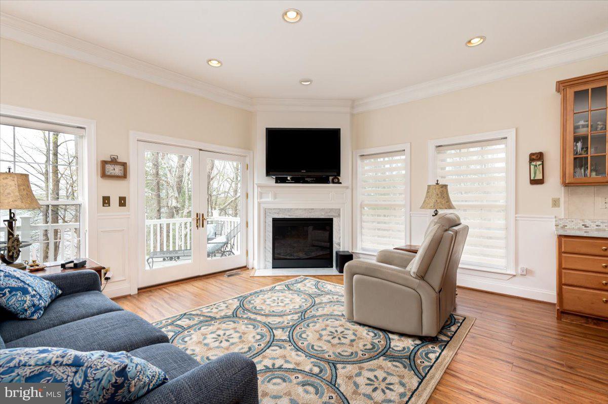 HOLLAND CLIFF SHORES - Residential