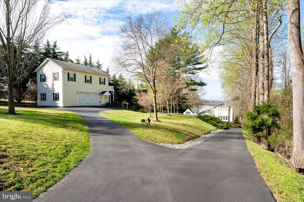 HOLLAND CLIFF SHORES - Residential